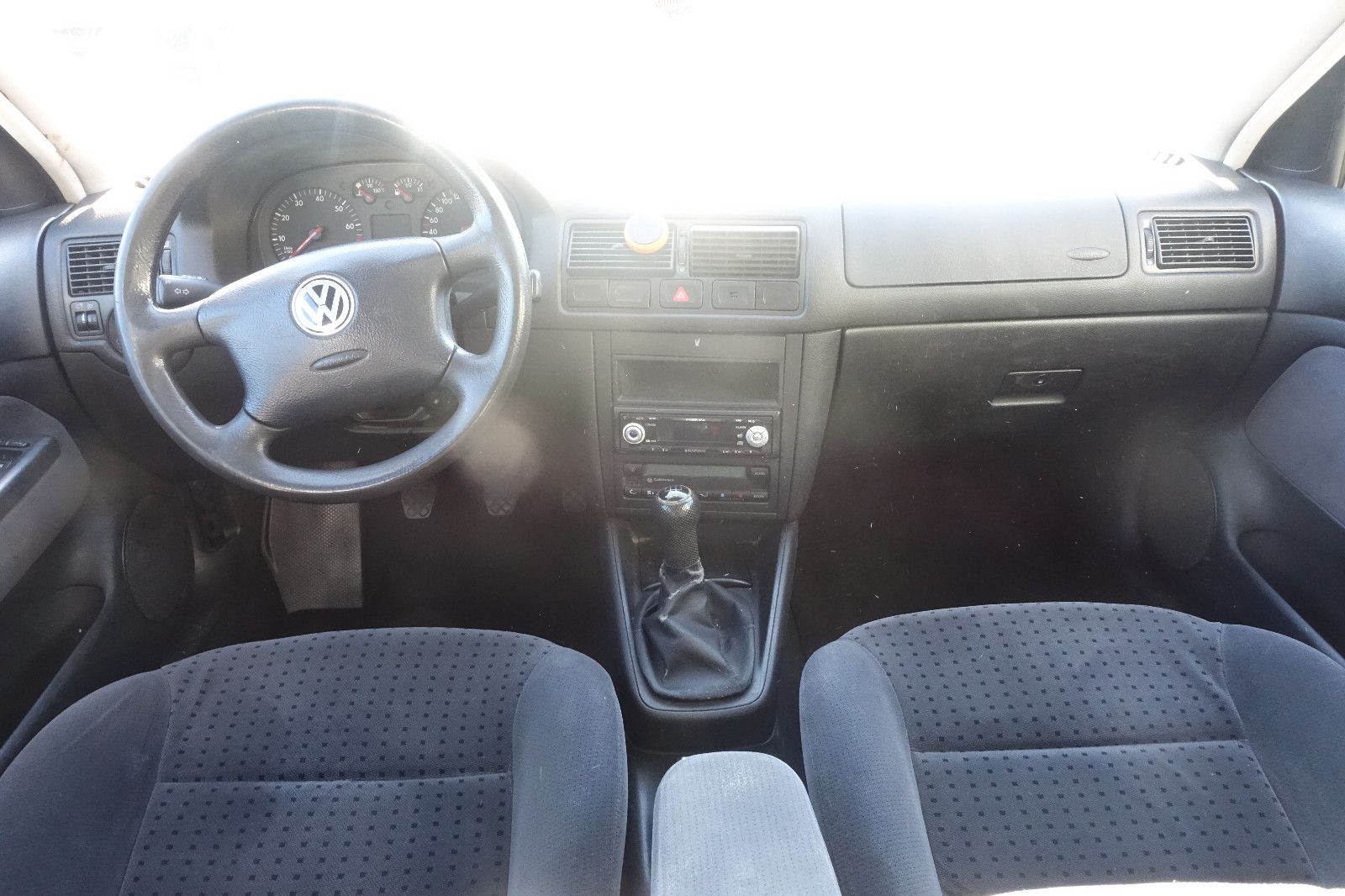 Fahrzeugabbildung Volkswagen Golf 1.6 Auto Comfortline Variant