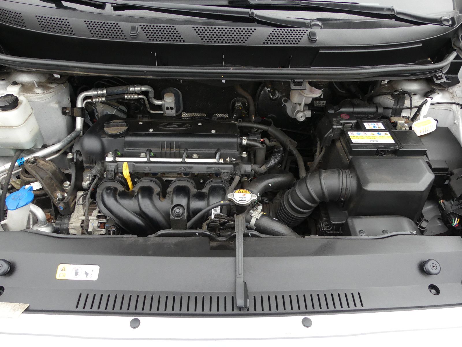 Fahrzeugabbildung Hyundai ix20 1.6 Space Plus-Paket Automatik