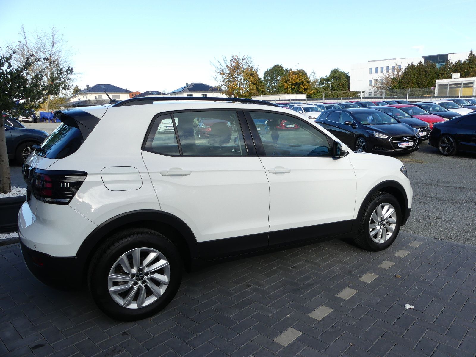 Fahrzeugabbildung Volkswagen T-Cross Life, Automatik