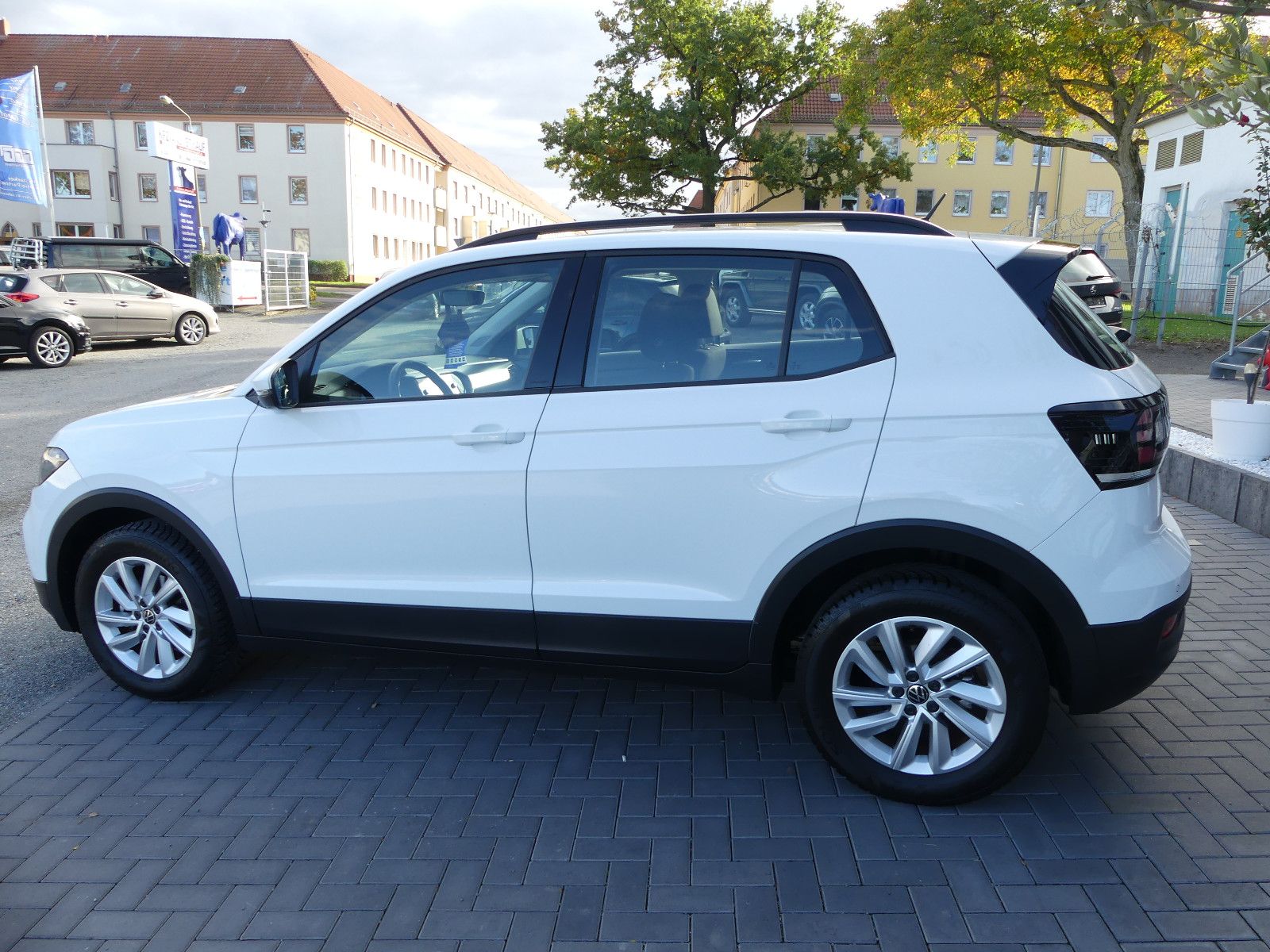 Fahrzeugabbildung Volkswagen T-Cross Life, Automatik