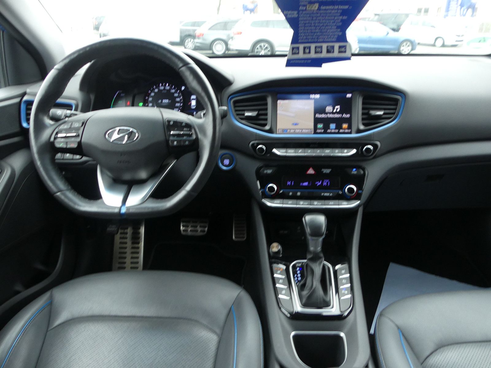 Fahrzeugabbildung Hyundai IONIQ Ioniq Premium Hybrid, Automatik