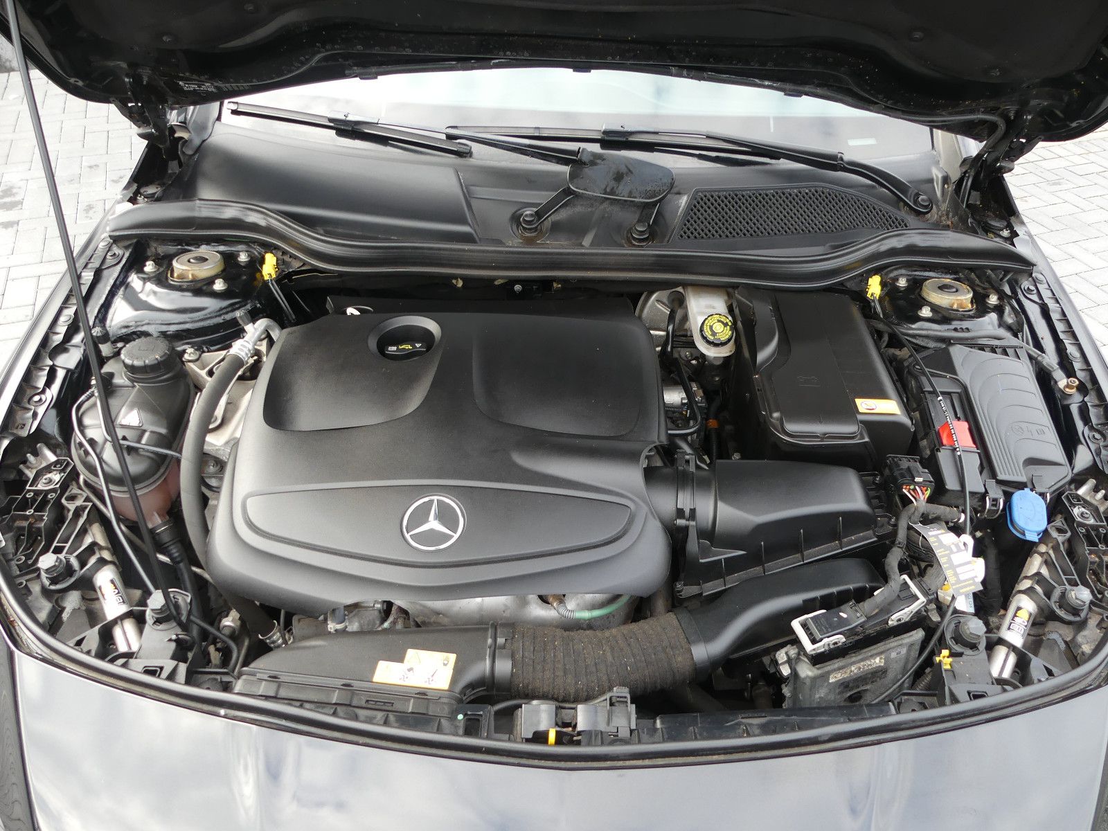 Fahrzeugabbildung Mercedes-Benz CLA 200 CLA -Klasse Shooting Brake CLA 200,