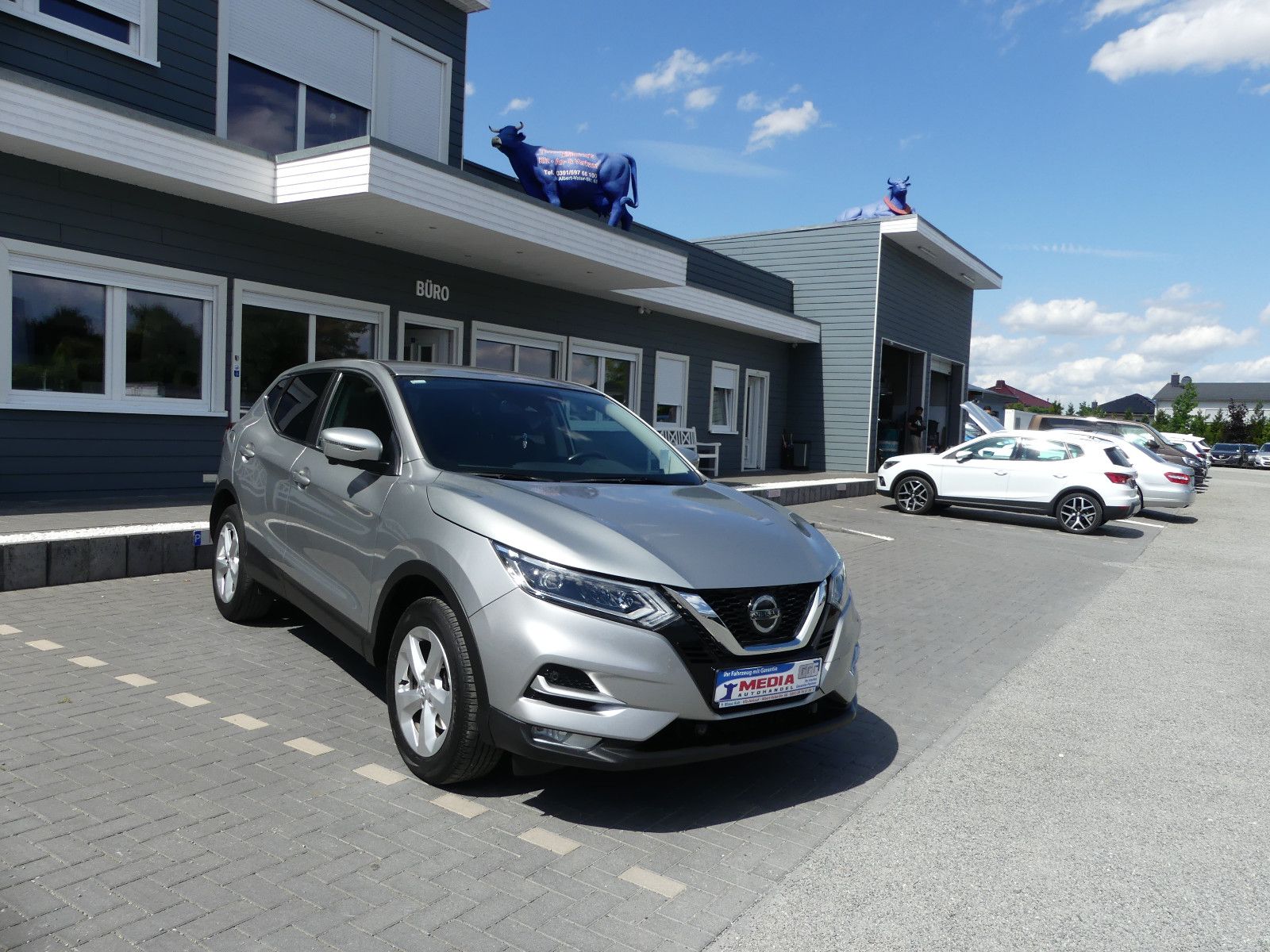 Fahrzeugabbildung Nissan Qashqai N-Connecta"SCHECKHEFTGEPF."