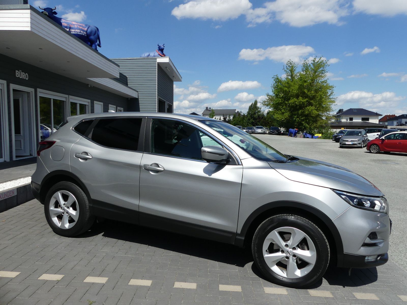 Fahrzeugabbildung Nissan Qashqai N-Connecta"SCHECKHEFTGEPF."