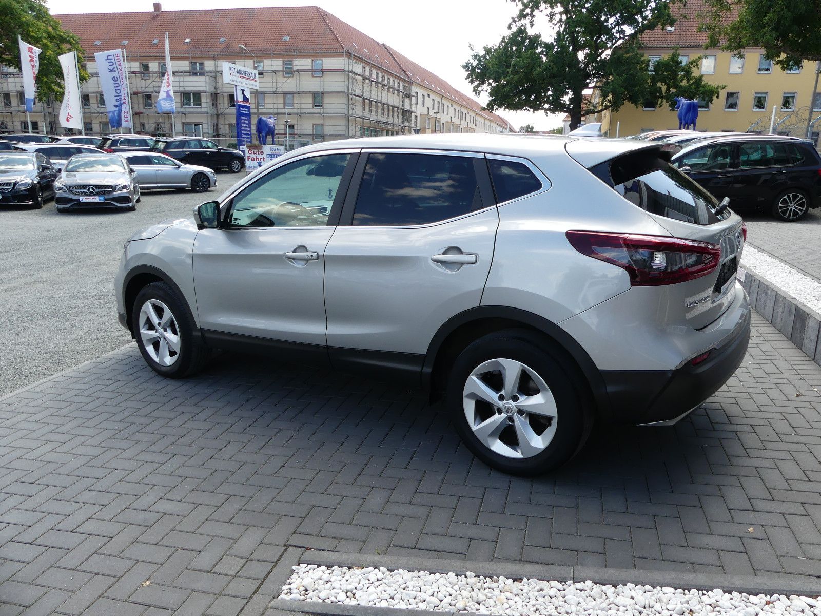 Fahrzeugabbildung Nissan Qashqai N-Connecta"SCHECKHEFTGEPF."