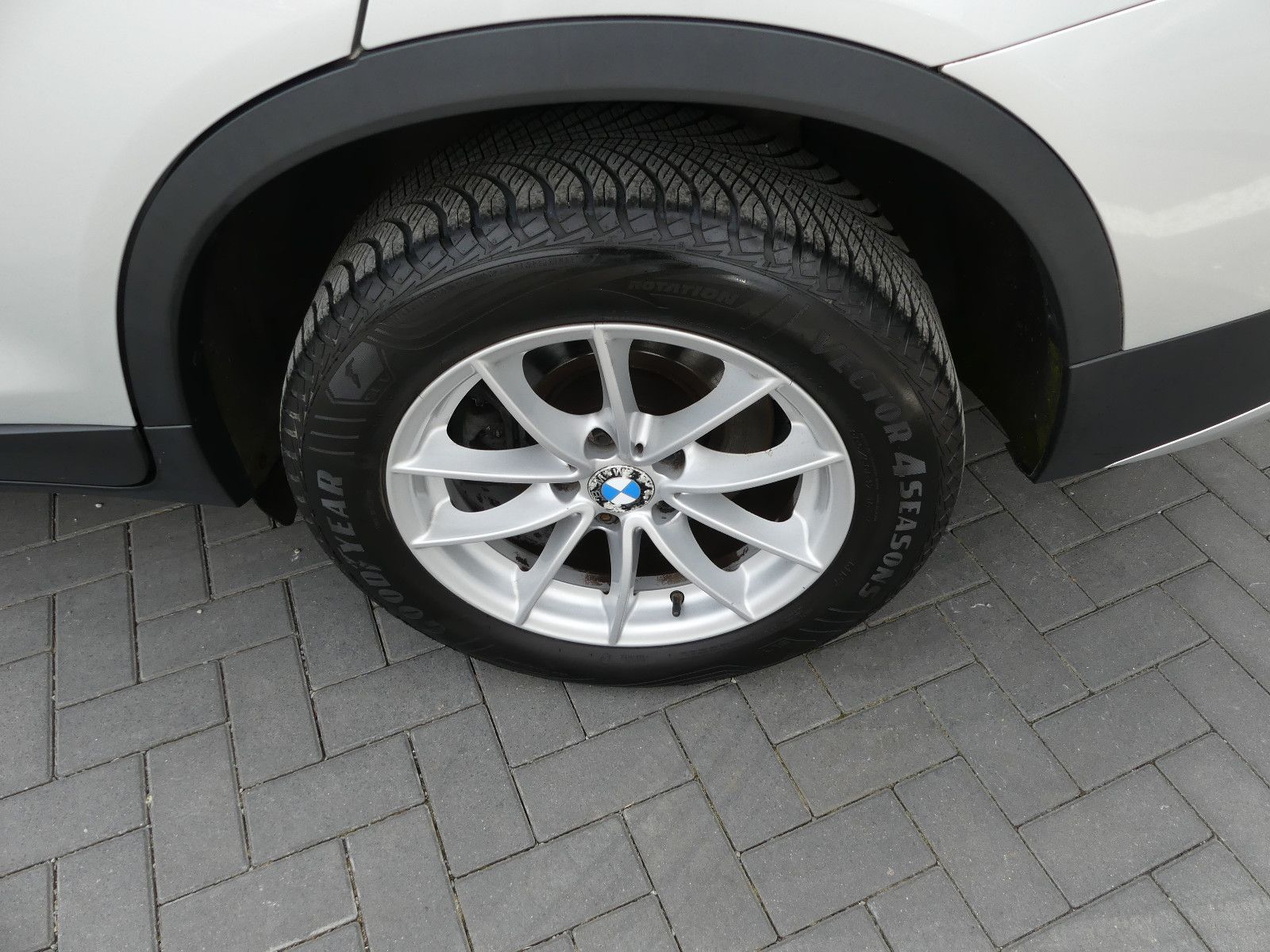 Fahrzeugabbildung BMW X3 xDrive 20 d