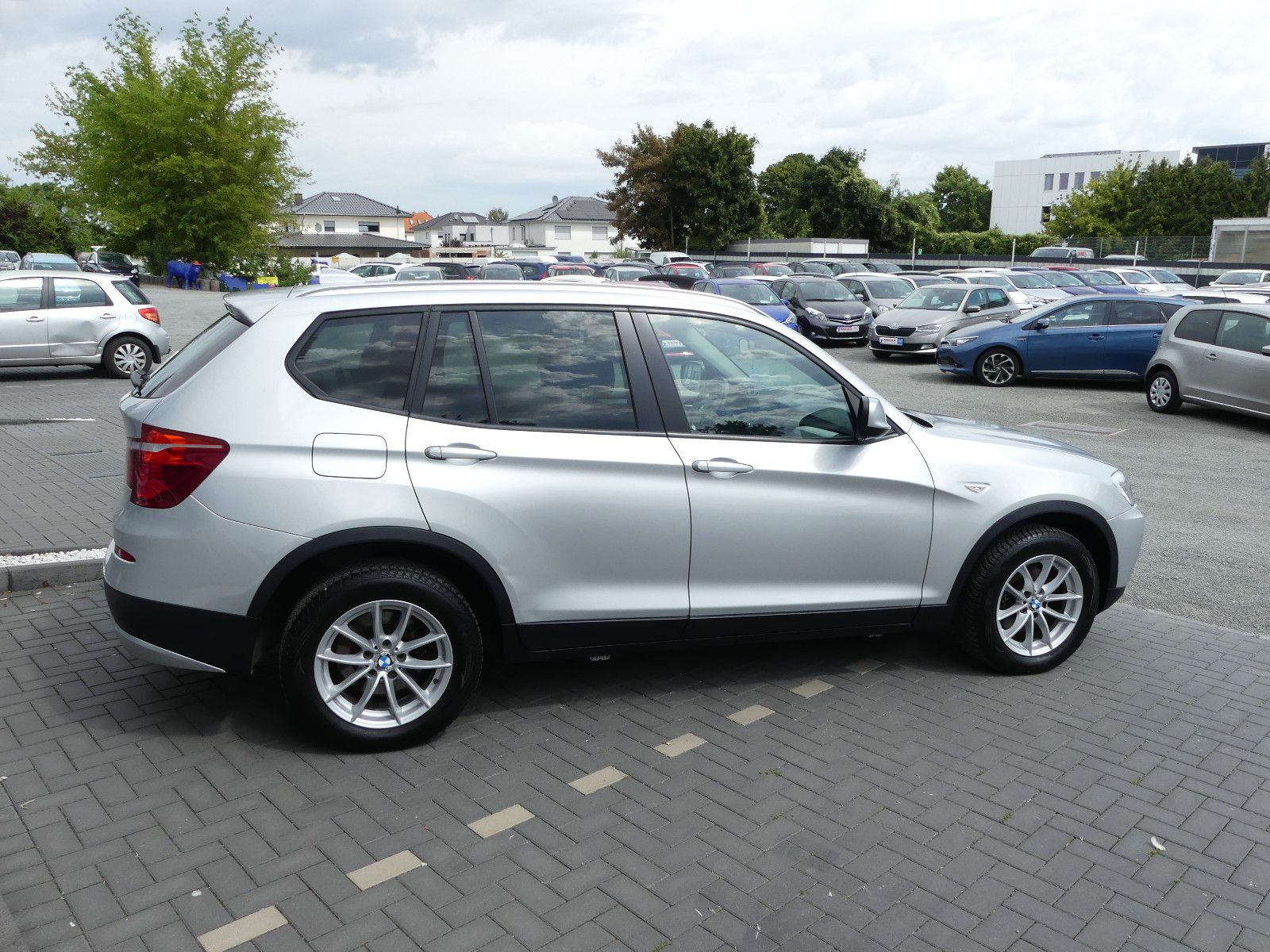 Fahrzeugabbildung BMW X3 xDrive 20 d