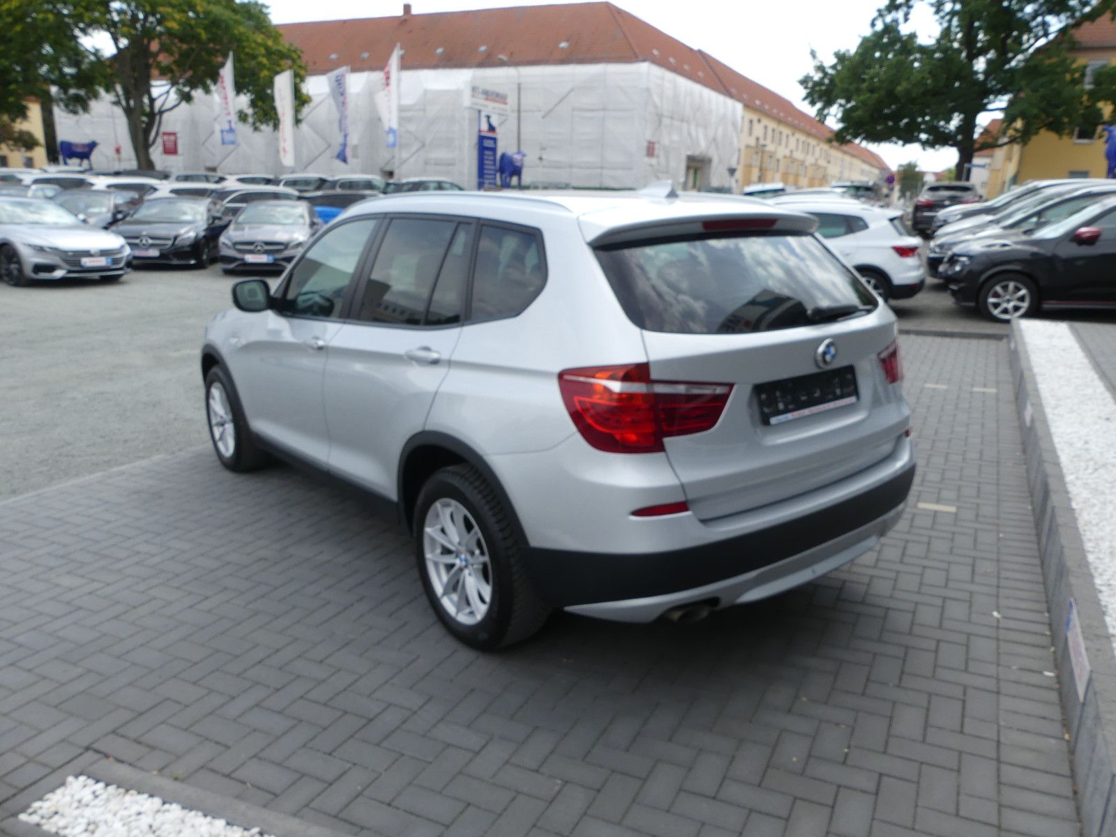 Fahrzeugabbildung BMW X3 xDrive 20 d