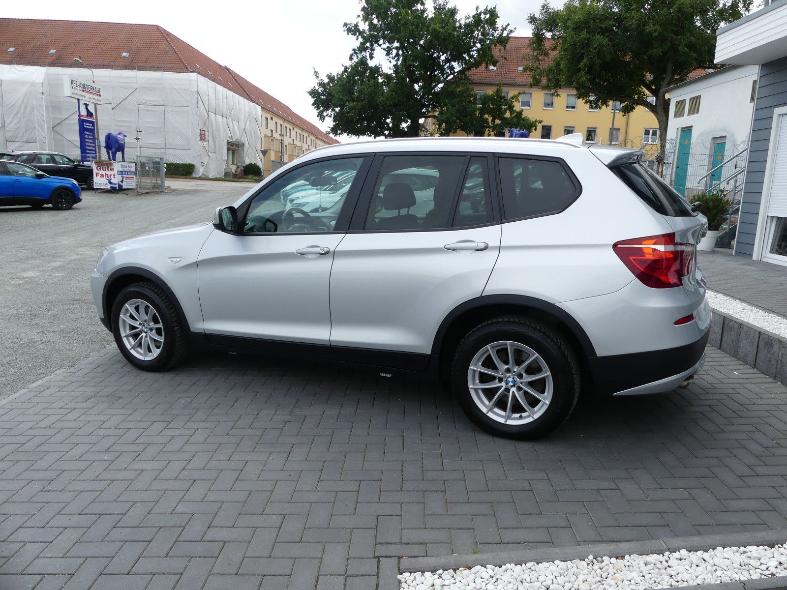 Fahrzeugabbildung BMW X3 xDrive 20 d