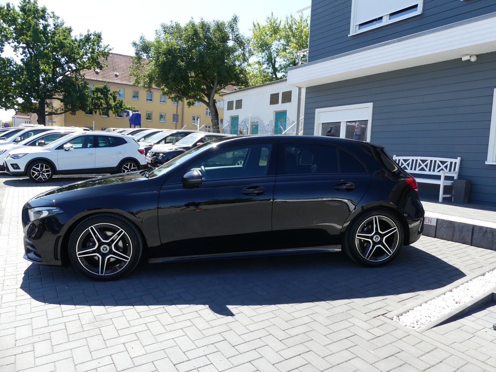 Fahrzeugabbildung Mercedes-Benz A 180 A A 180"AMG Line"SCHECKHEFTGEPF."