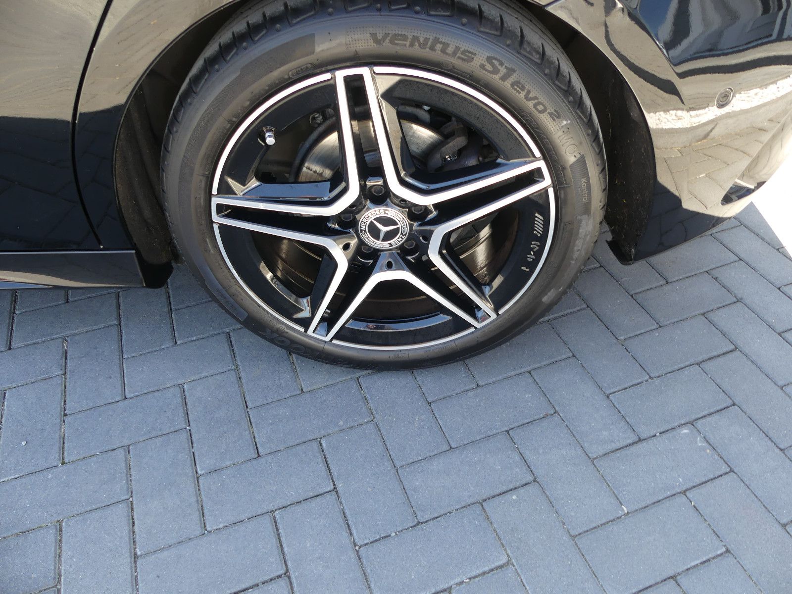 Fahrzeugabbildung Mercedes-Benz A 180 A A 180"AMG Line"SCHECKHEFTGEPF."