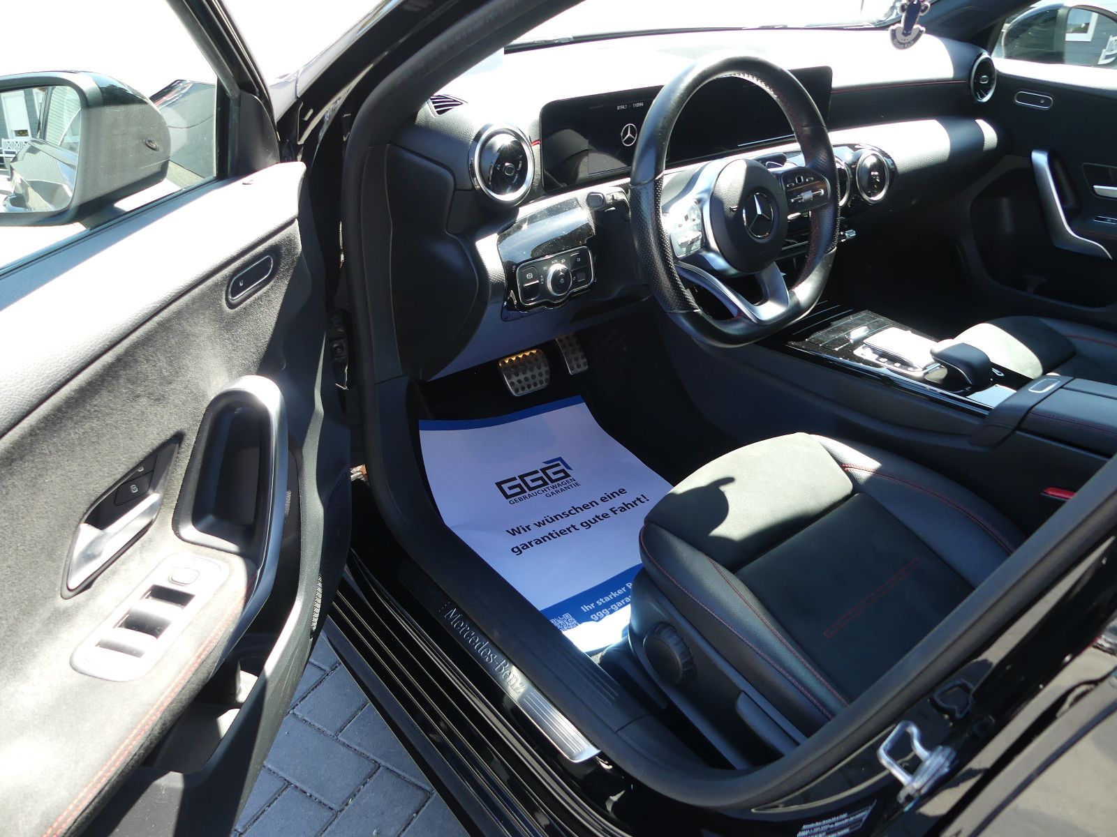 Fahrzeugabbildung Mercedes-Benz A 180 A A 180"AMG Line"SCHECKHEFTGEPF."