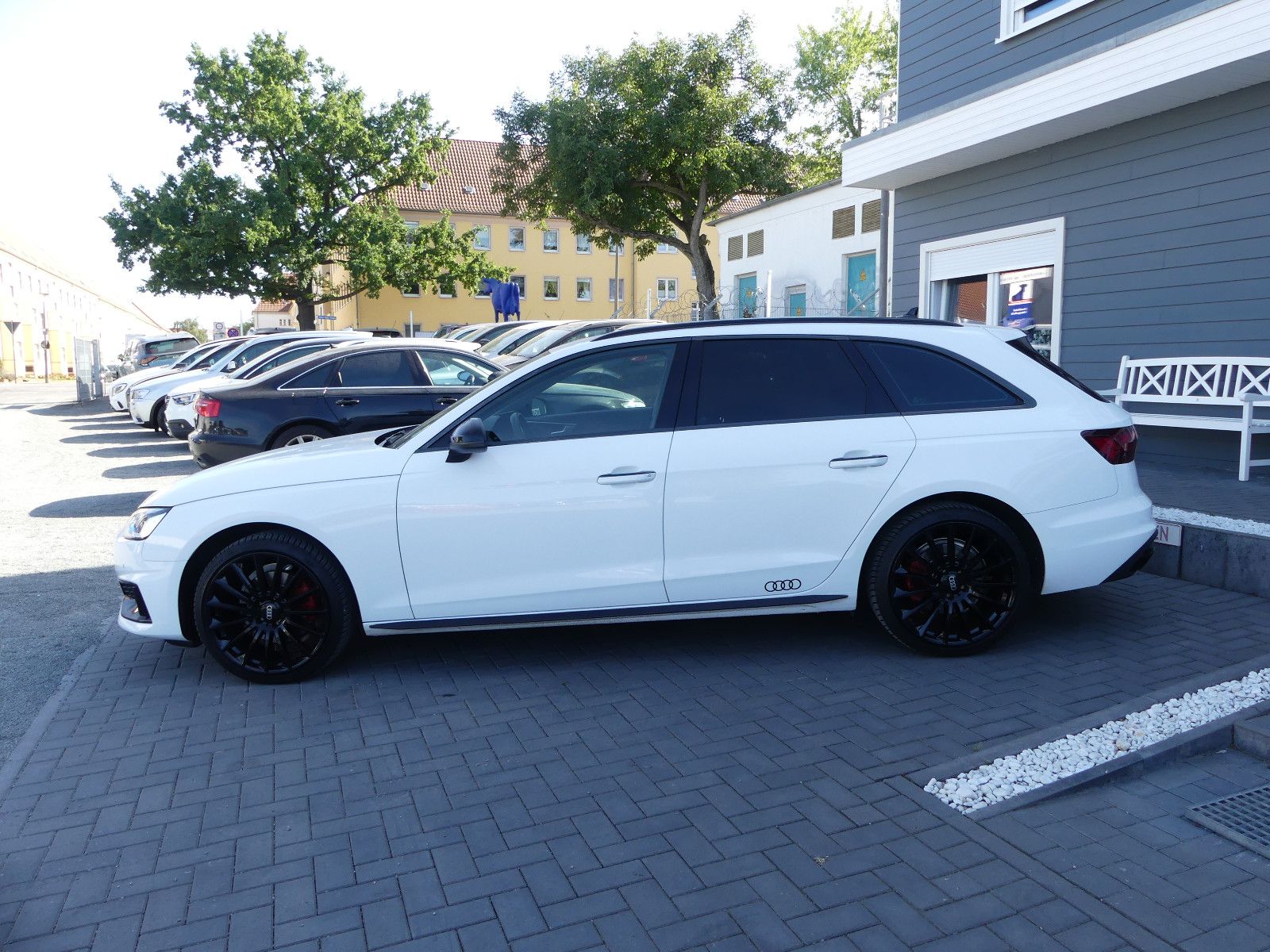 Fahrzeugabbildung Audi A4 Avant 35 TDI "S-LINE"