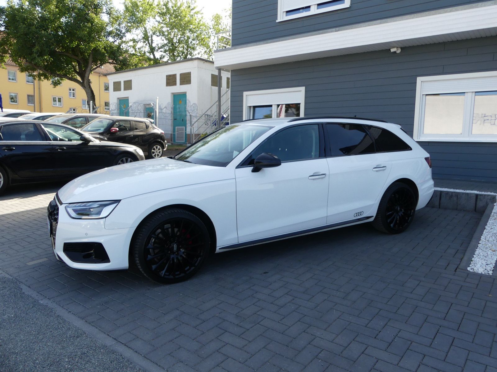 Fahrzeugabbildung Audi A4 Avant 35 TDI "S-LINE"