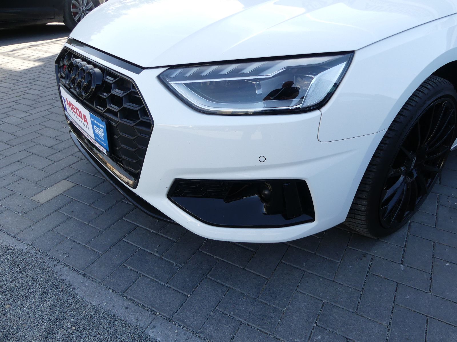 Fahrzeugabbildung Audi A4 Avant 35 TDI "S-LINE"