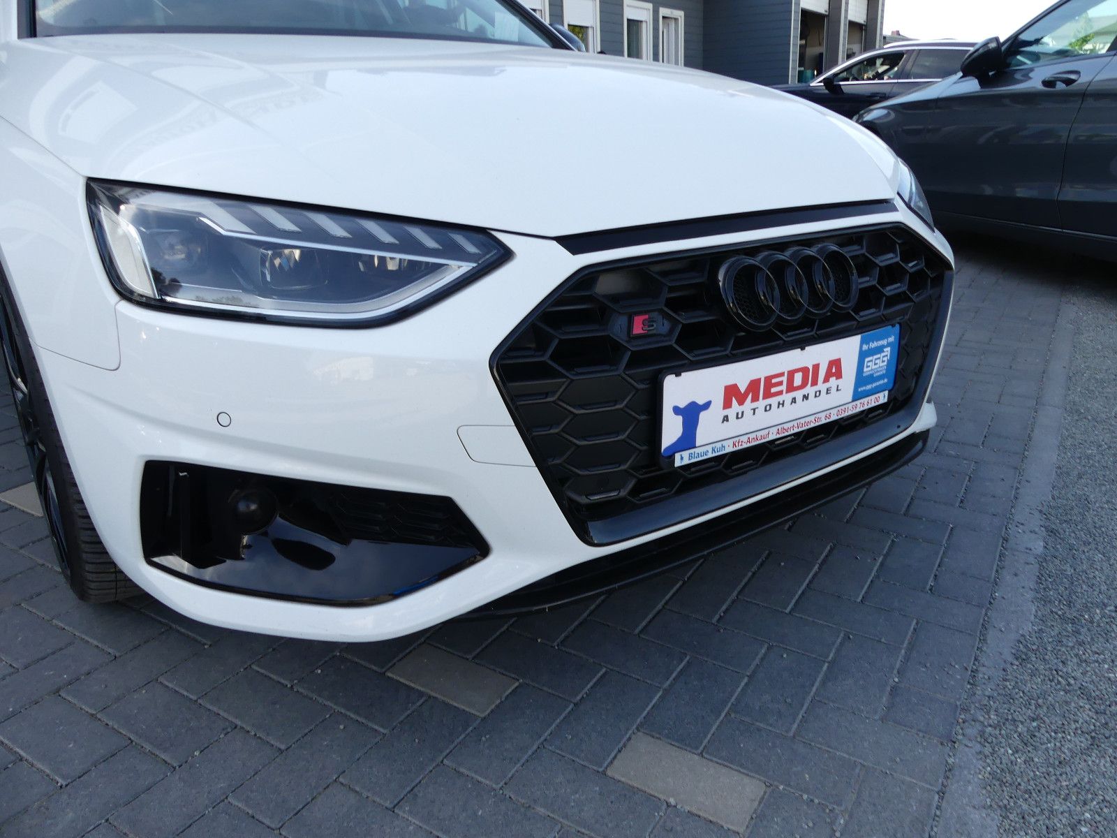 Fahrzeugabbildung Audi A4 Avant 35 TDI "S-LINE"