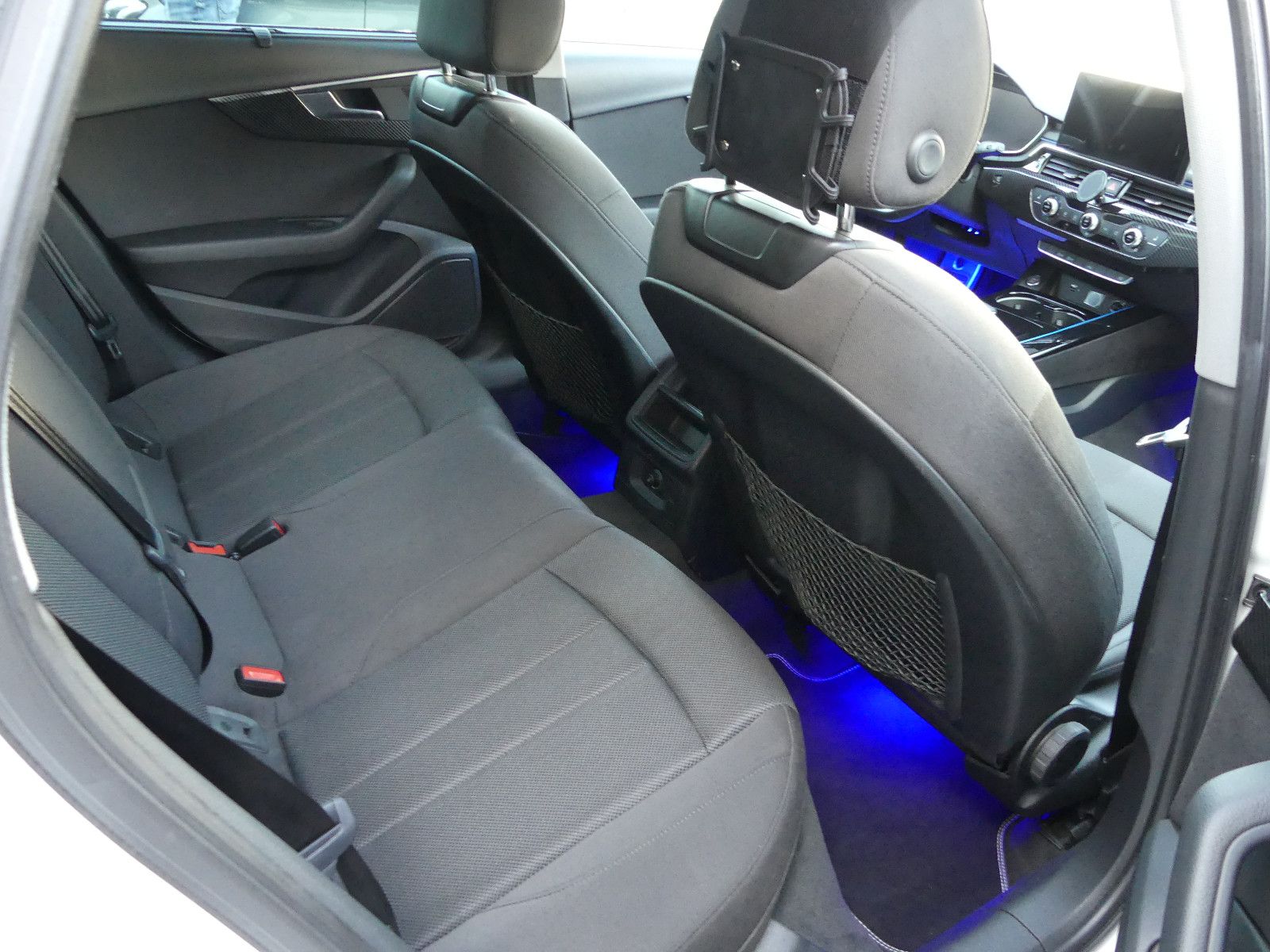 Fahrzeugabbildung Audi A4 Avant 35 TDI "S-LINE"