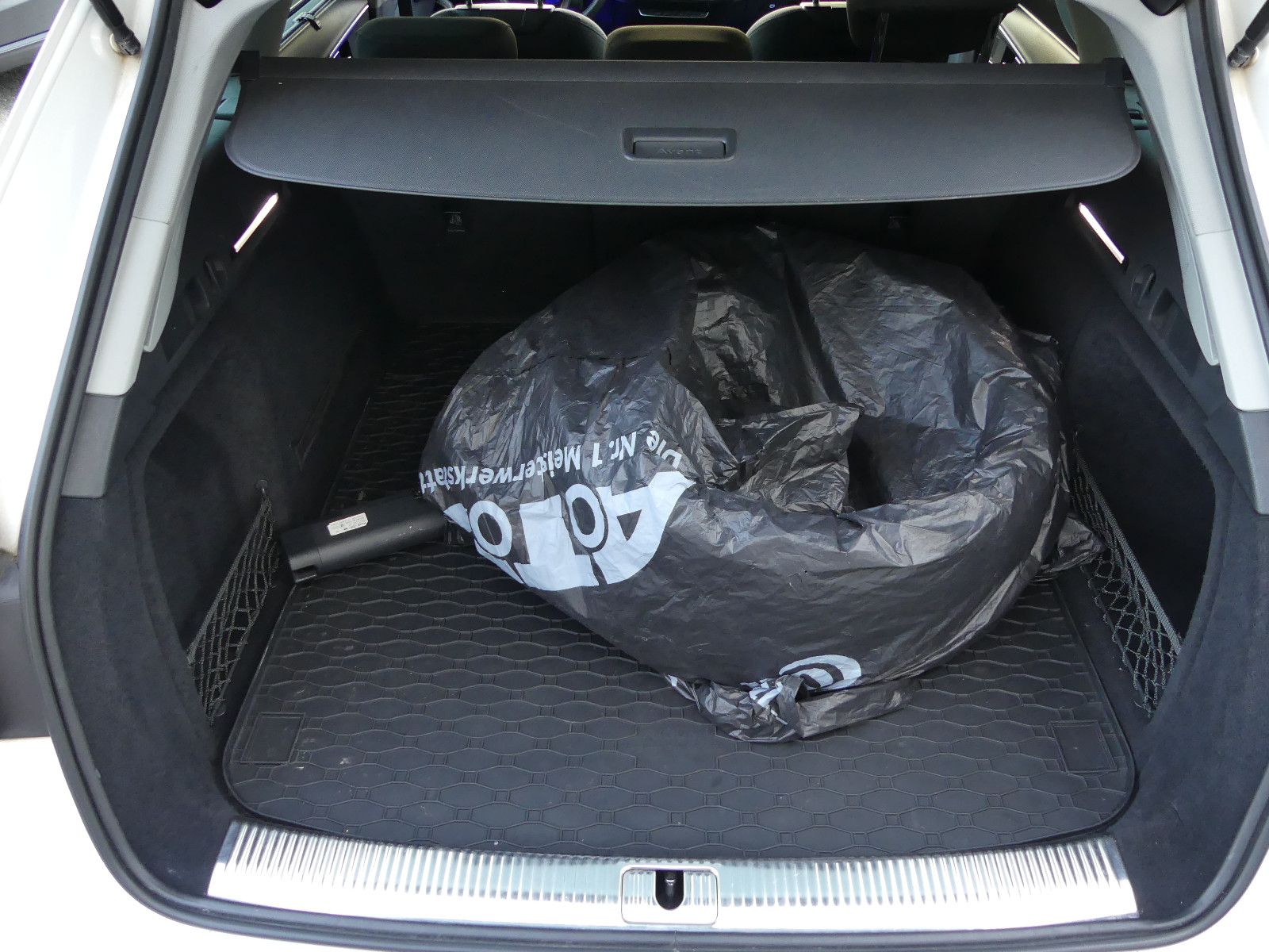 Fahrzeugabbildung Audi A4 Avant 35 TDI "S-LINE"