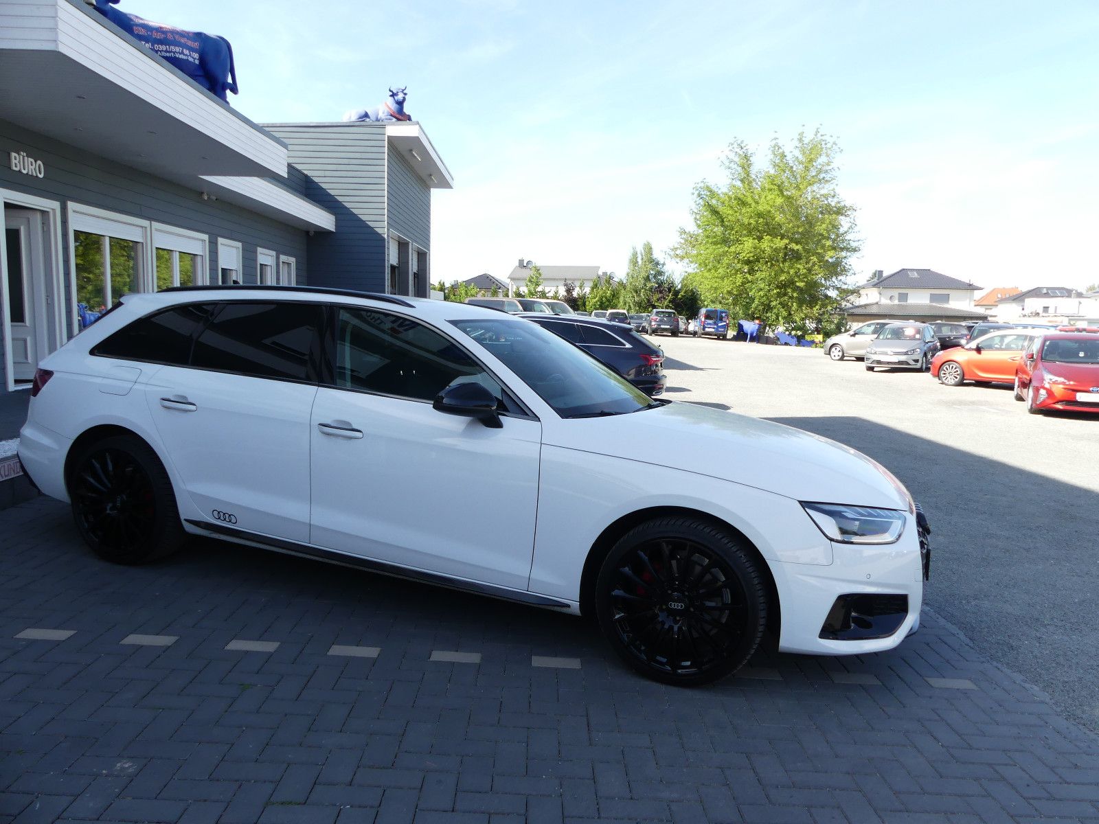 Fahrzeugabbildung Audi A4 Avant 35 TDI "S-LINE"
