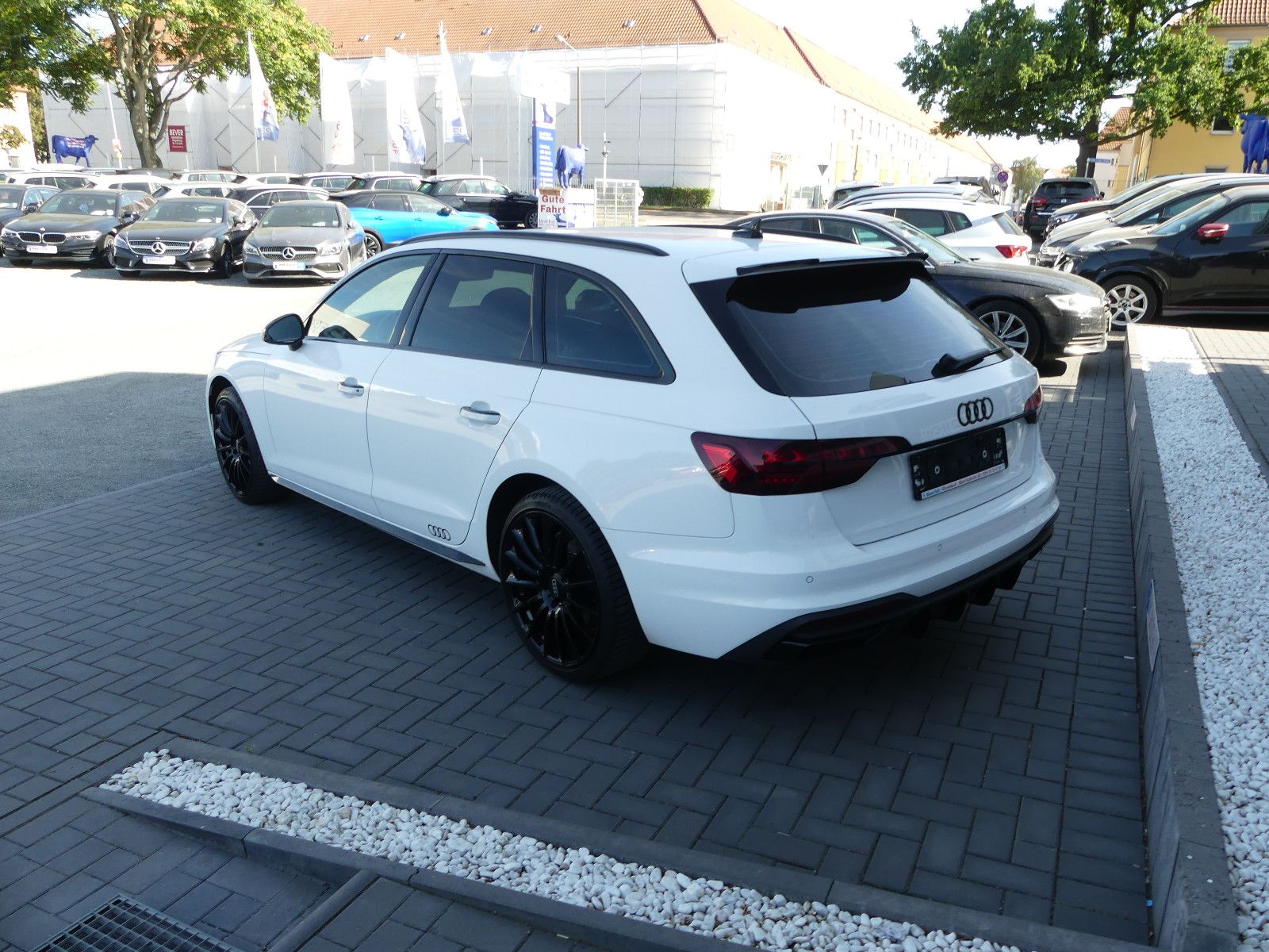 Fahrzeugabbildung Audi A4 Avant 35 TDI "S-LINE"