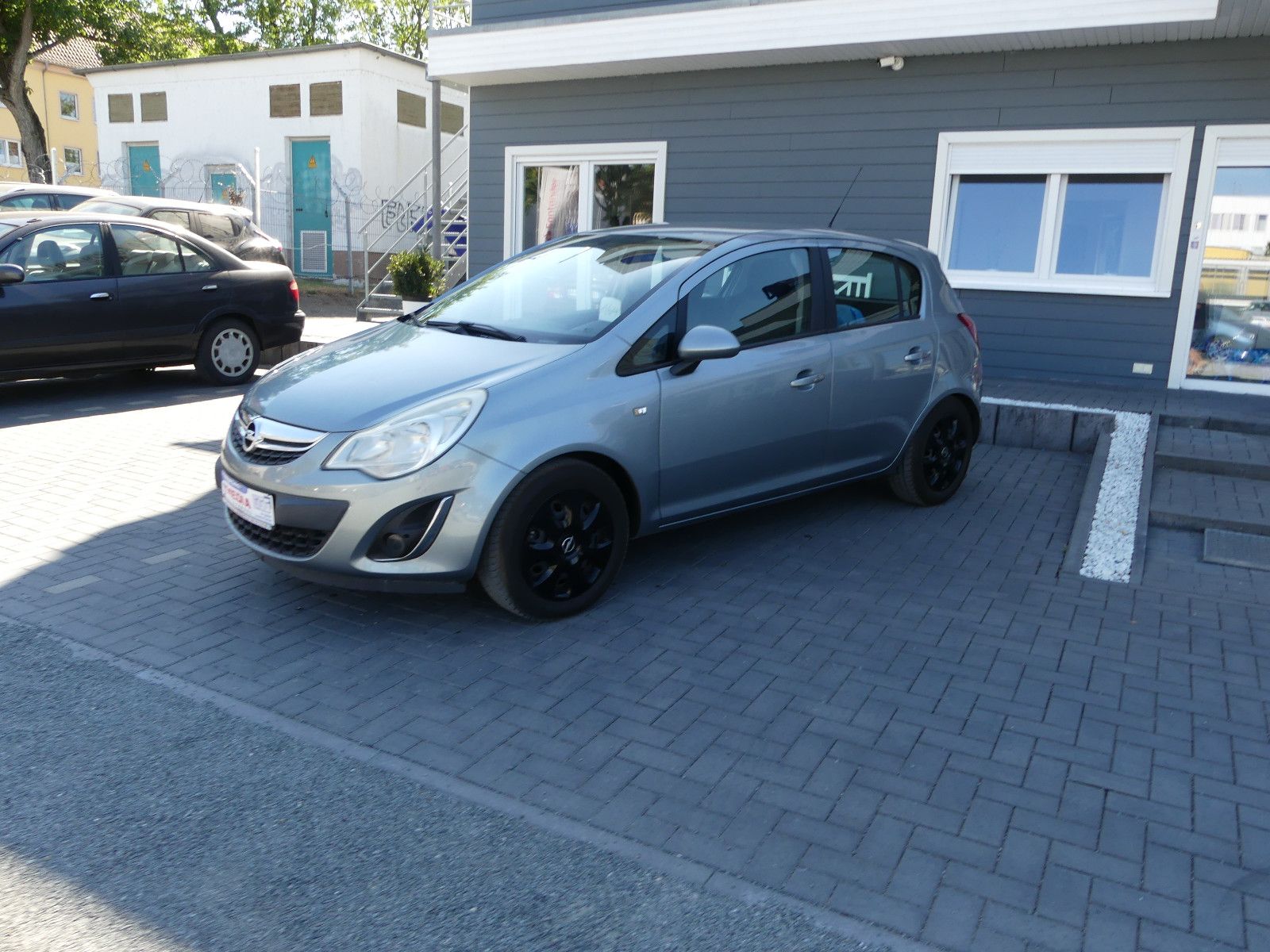 Fahrzeugabbildung Opel Corsa D Satellite