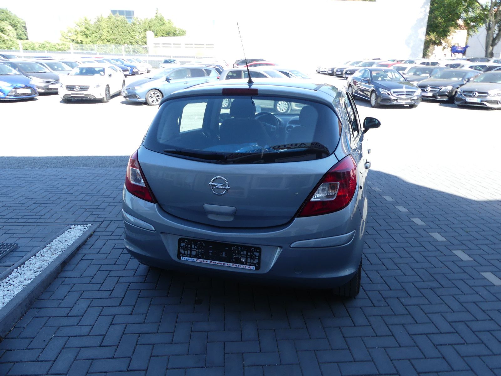 Fahrzeugabbildung Opel Corsa D Satellite
