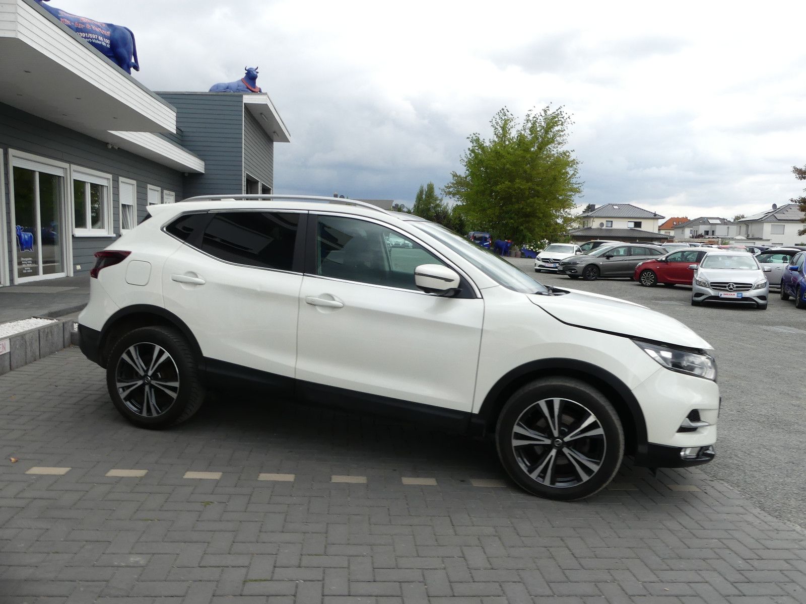 Fahrzeugabbildung Nissan Qashqai Zama"1.HAND"56TKM"
