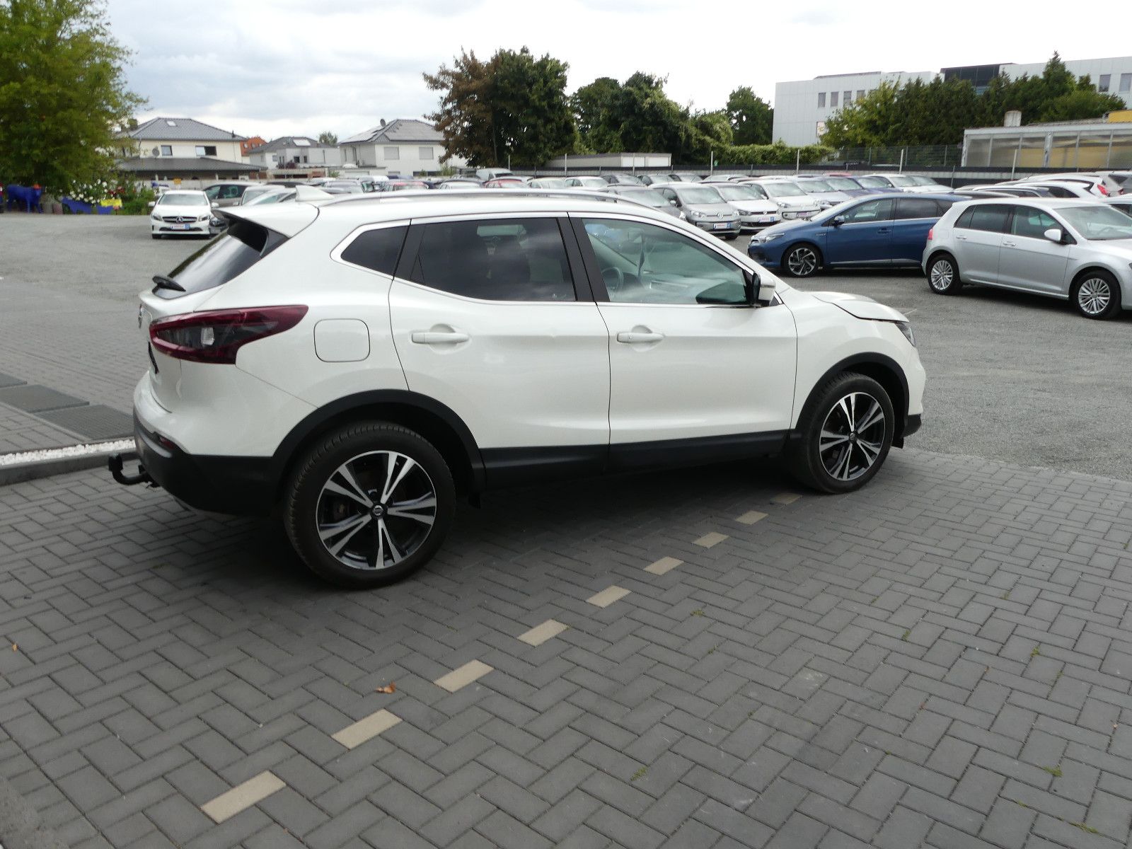 Fahrzeugabbildung Nissan Qashqai Zama"1.HAND"56TKM"