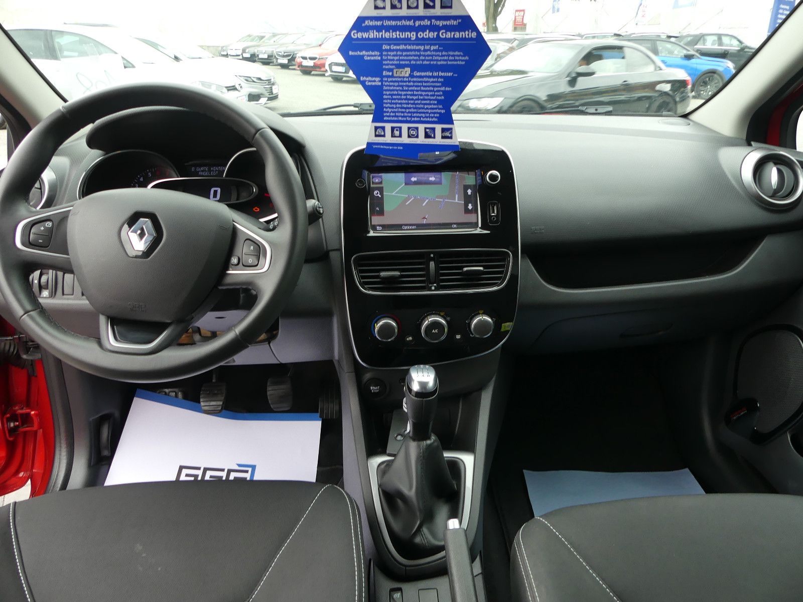Fahrzeugabbildung Renault Clio IV Limited, 53000 km