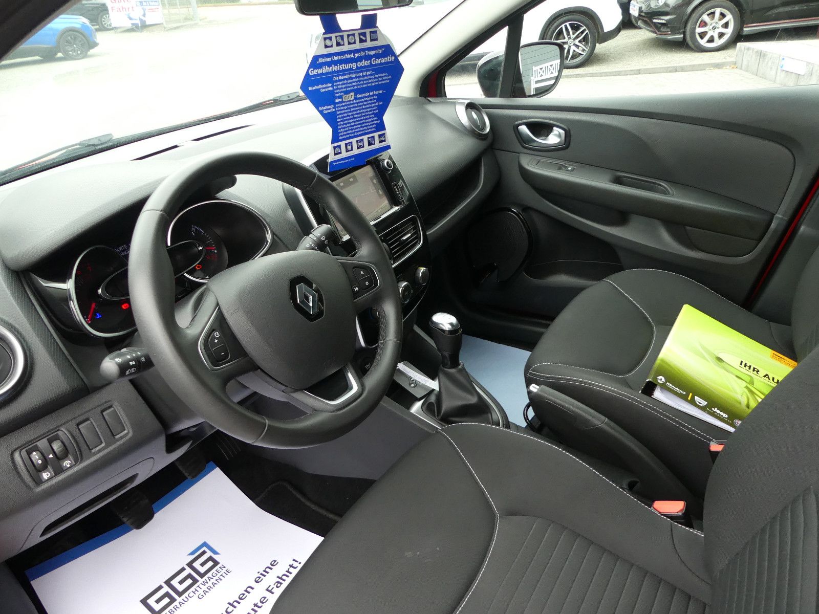 Fahrzeugabbildung Renault Clio IV Limited, 53000 km