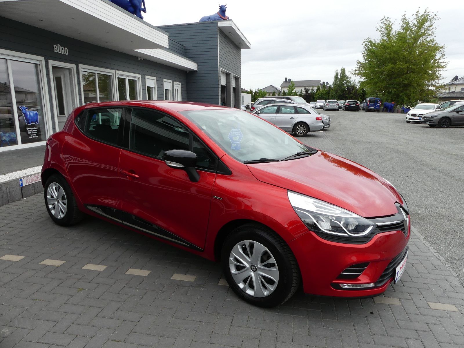 Fahrzeugabbildung Renault Clio IV Limited, 53000 km