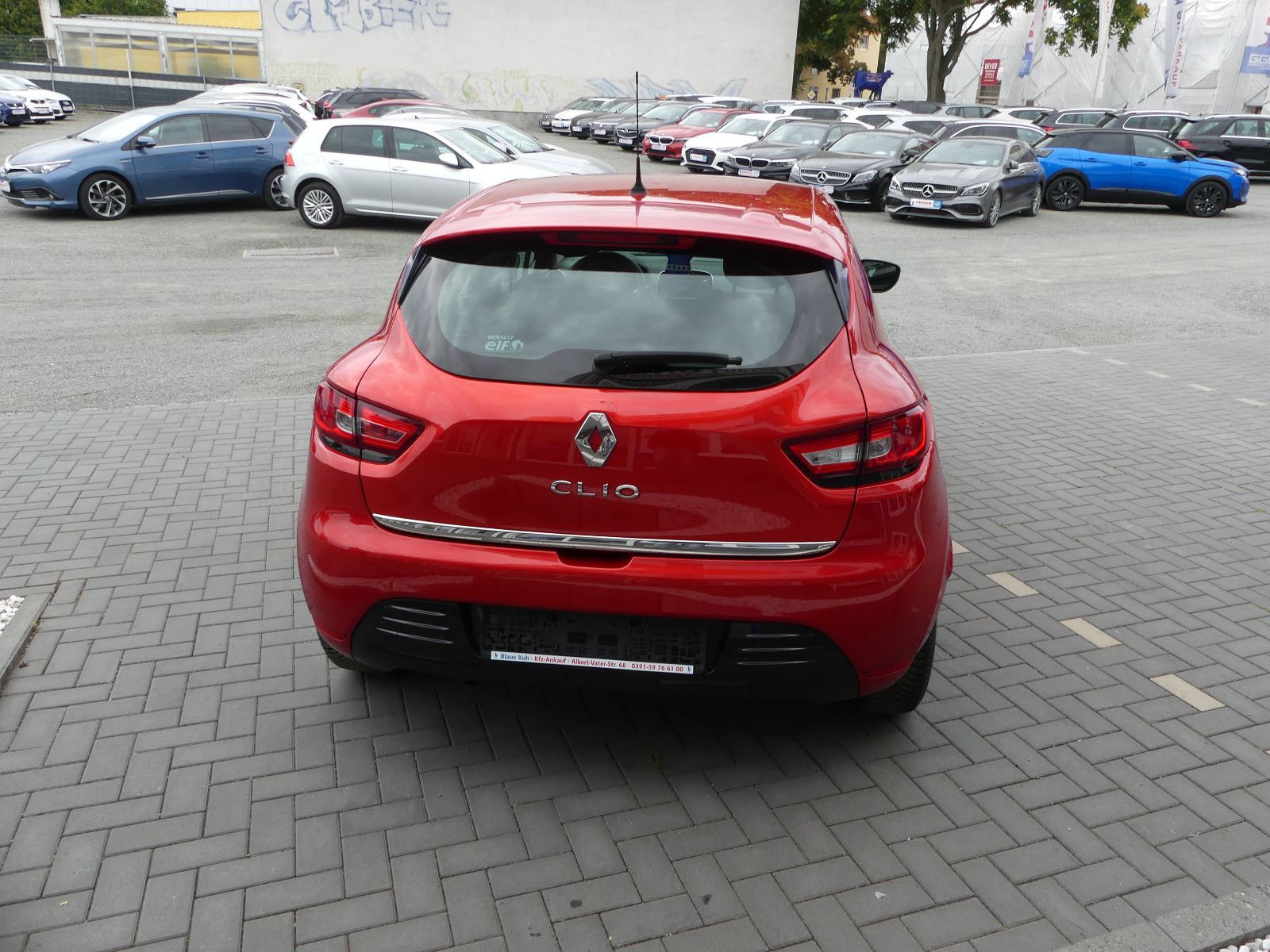 Fahrzeugabbildung Renault Clio IV Limited, 53000 km
