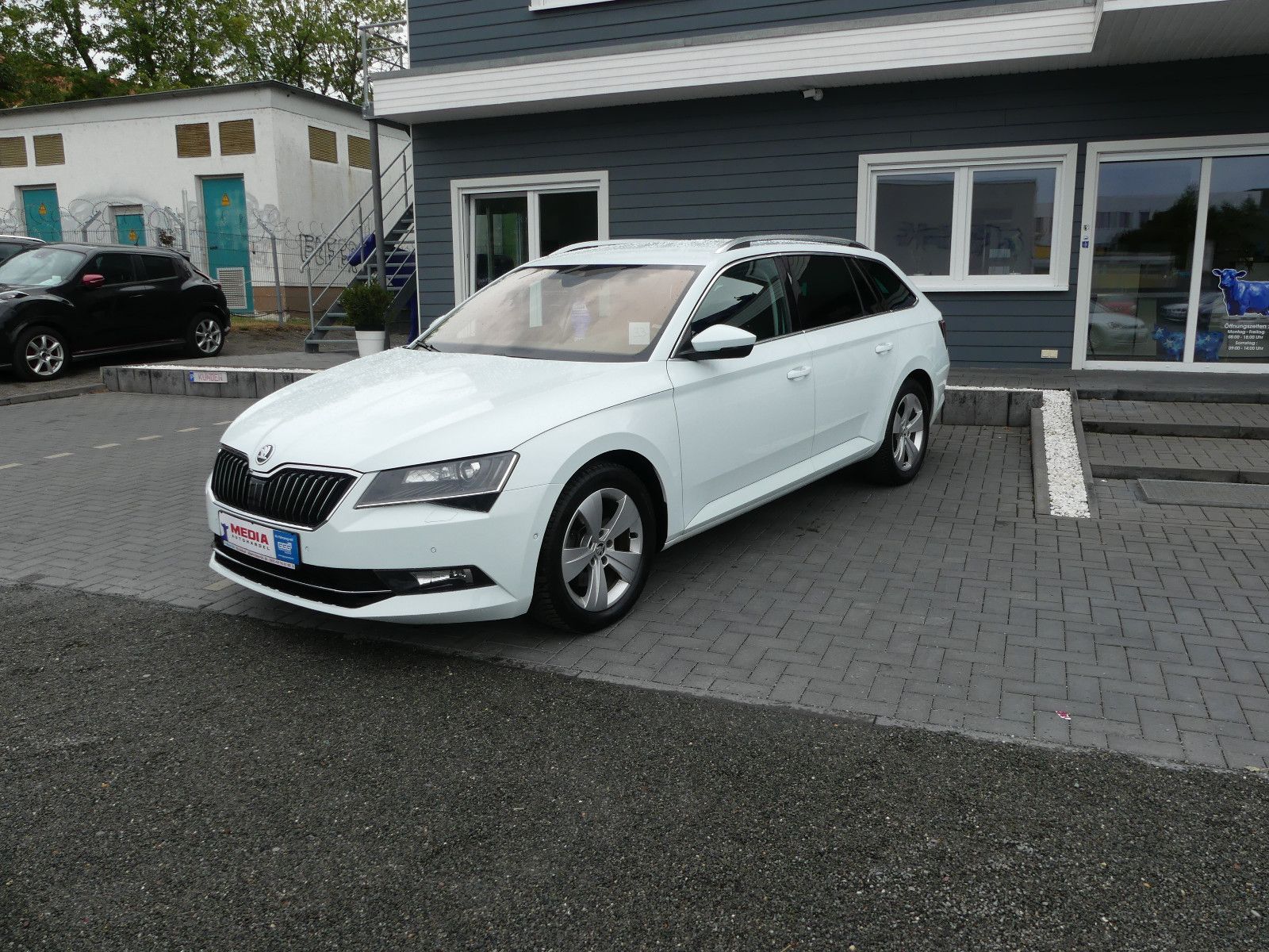 Fahrzeugabbildung SKODA Superb Combi Style
