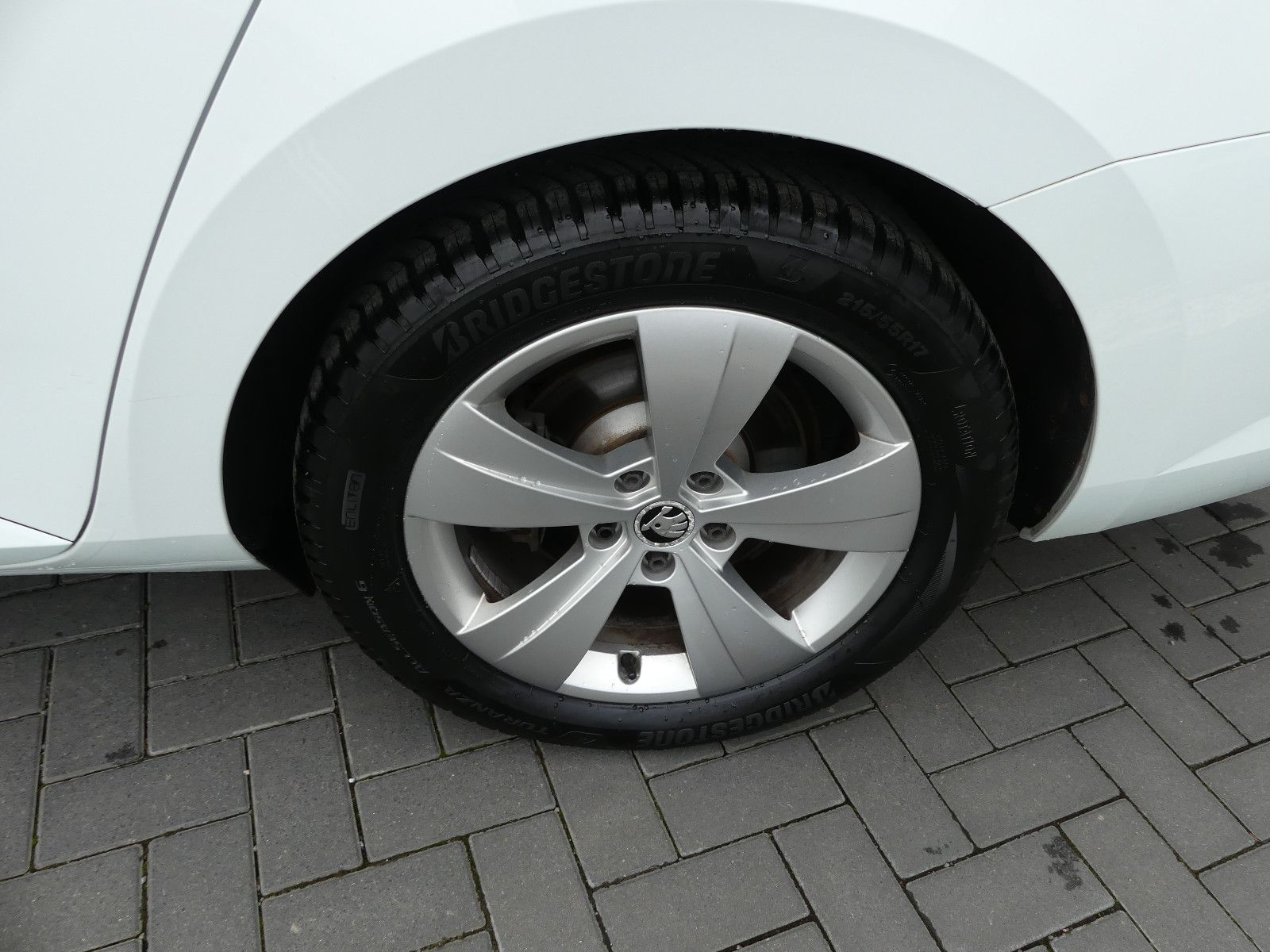 Fahrzeugabbildung SKODA Superb Combi Style