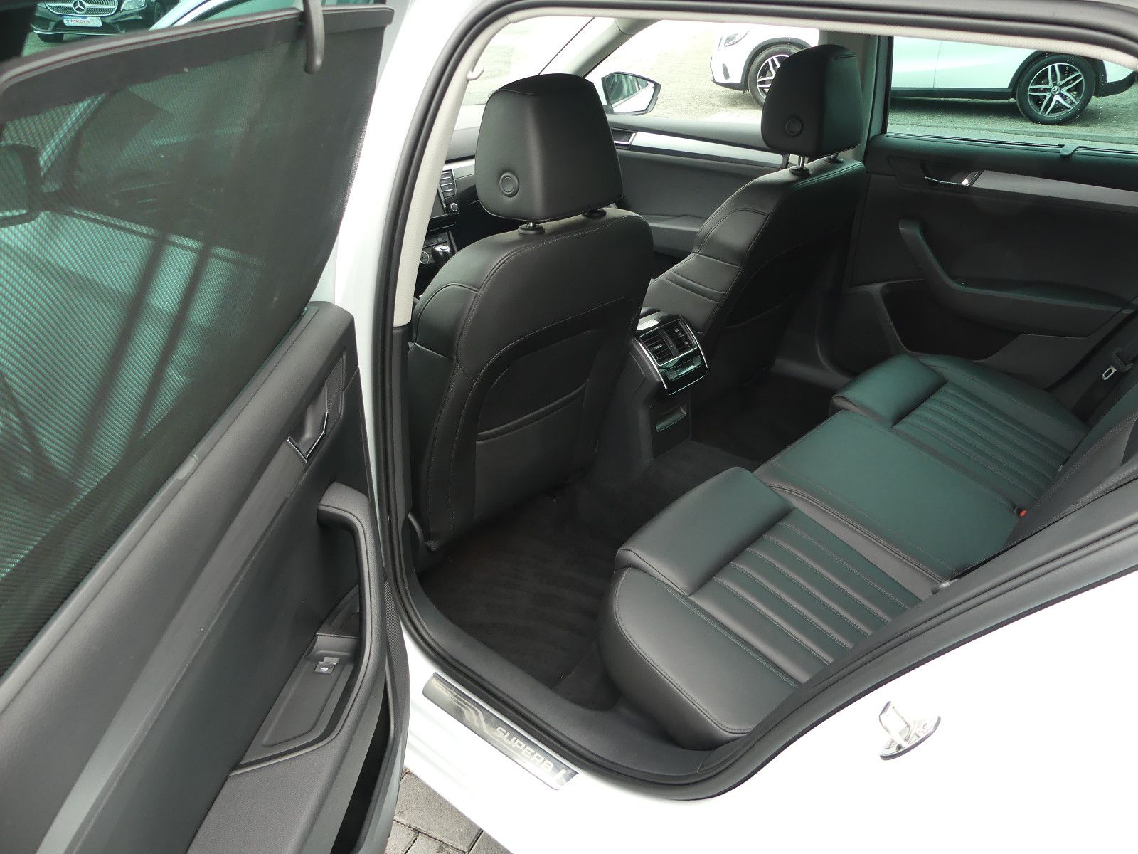 Fahrzeugabbildung SKODA Superb Combi Style