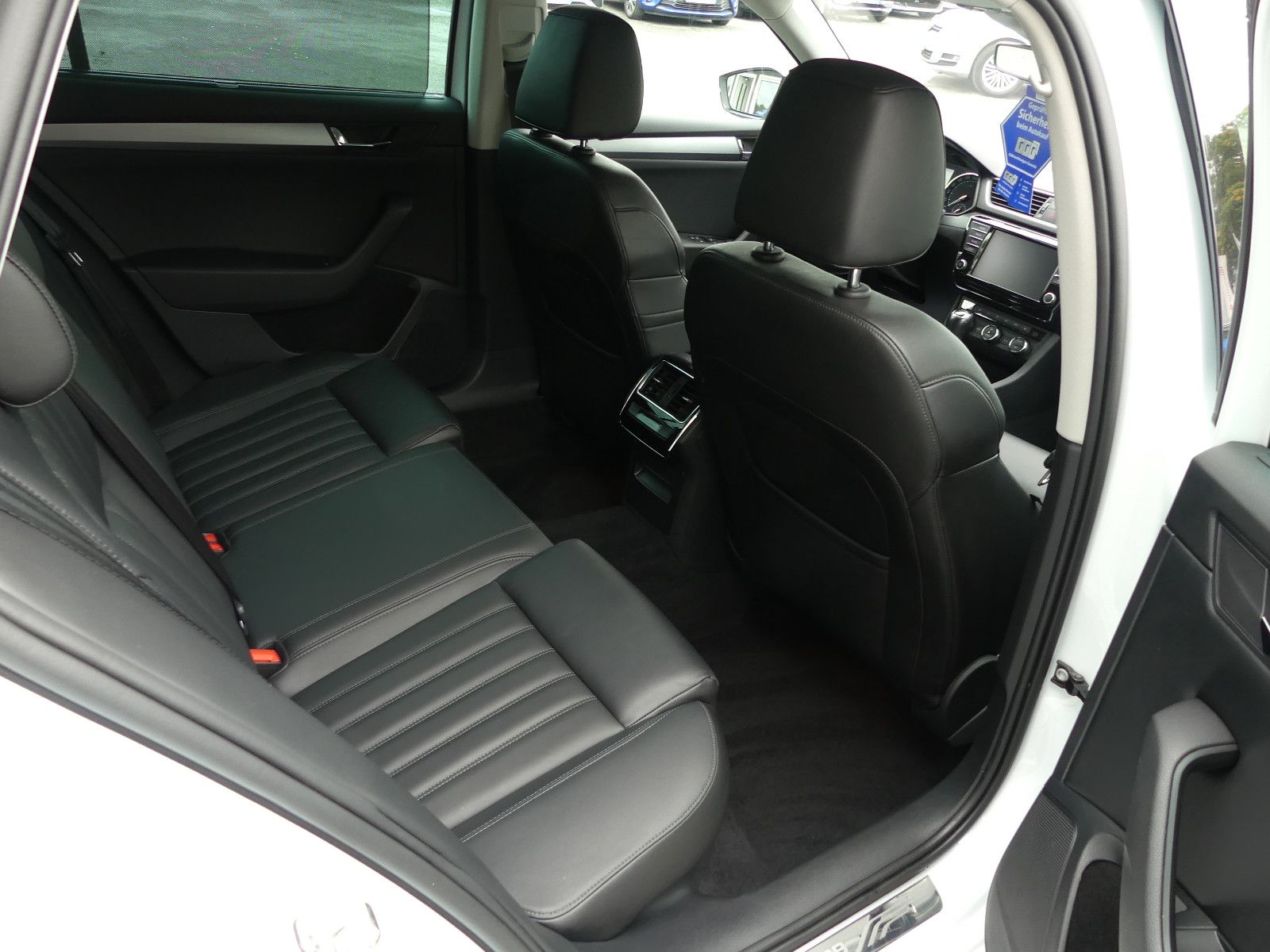 Fahrzeugabbildung SKODA Superb Combi Style
