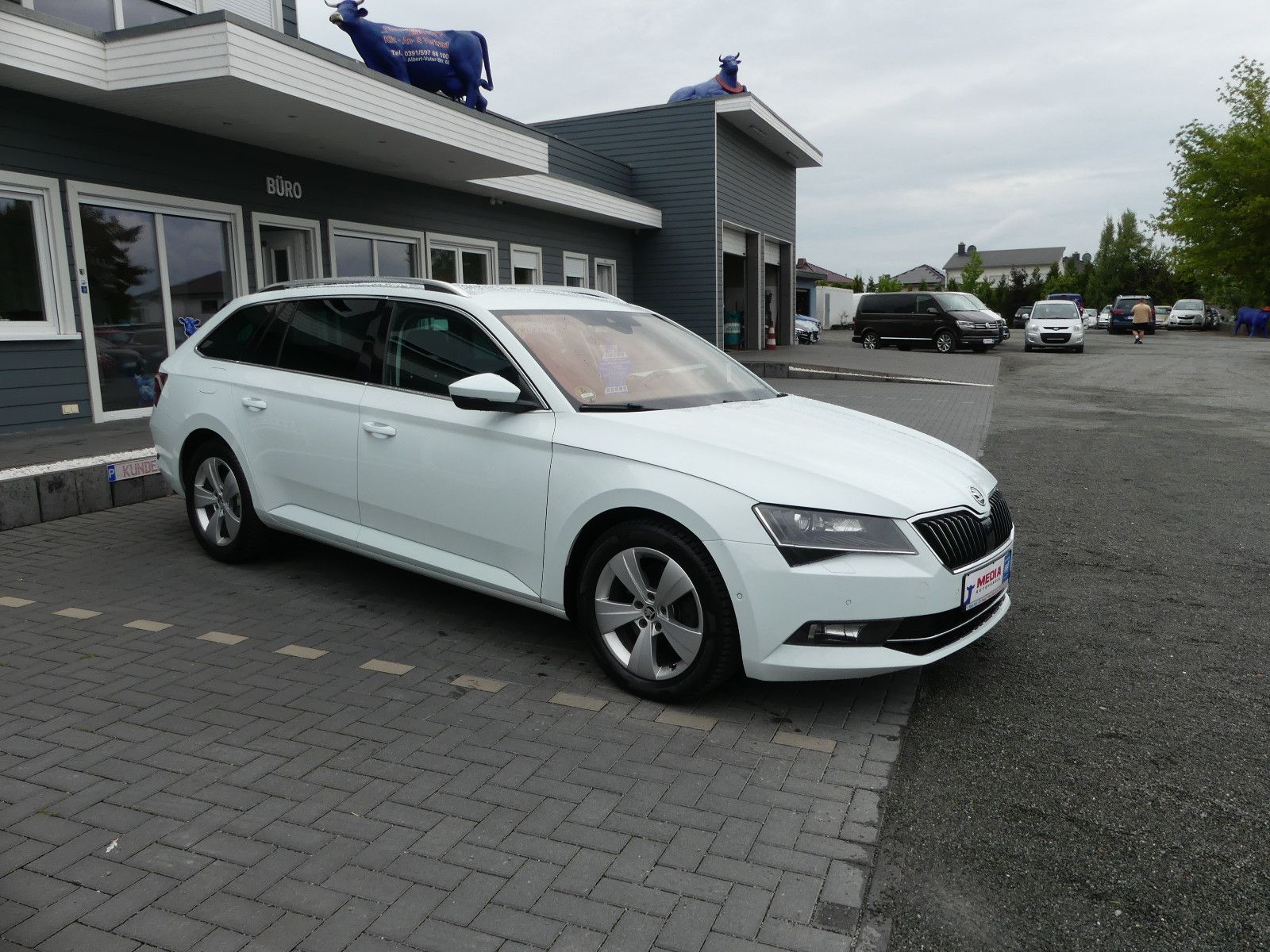 Fahrzeugabbildung SKODA Superb Combi Style
