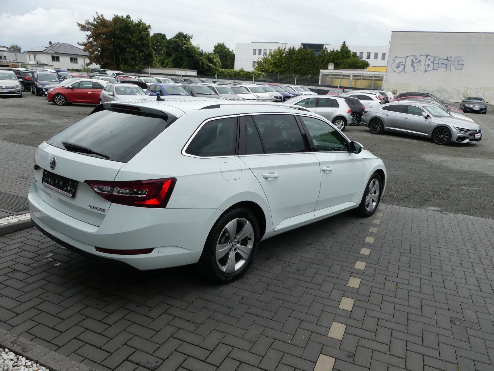 Fahrzeugabbildung SKODA Superb Combi Style