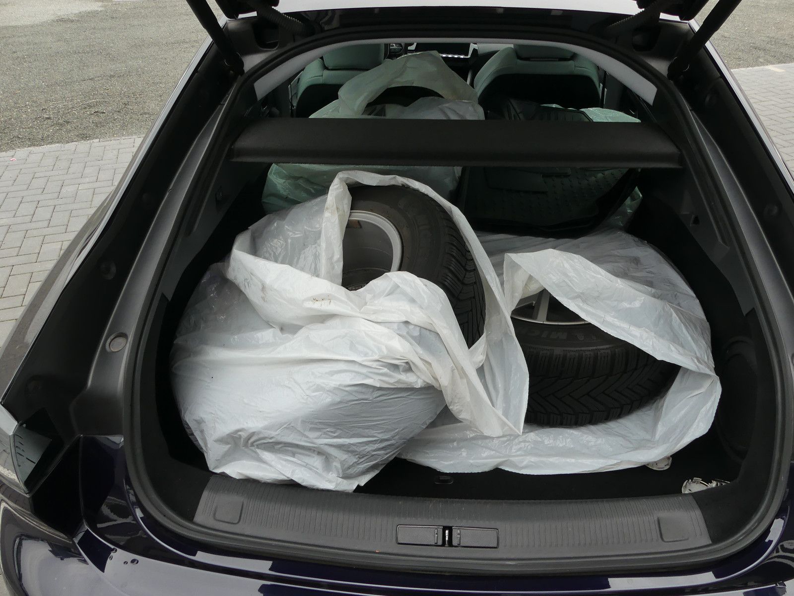 Fahrzeugabbildung Peugeot 508 Allure"67TKM"SCHECKHEFTGEPF."