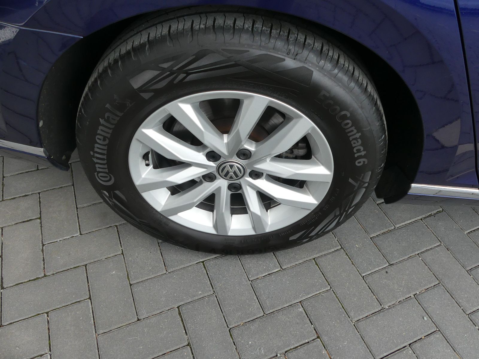 Fahrzeugabbildung Volkswagen Passat Variant Comfortline BMT/Start-Stopp 4Moti