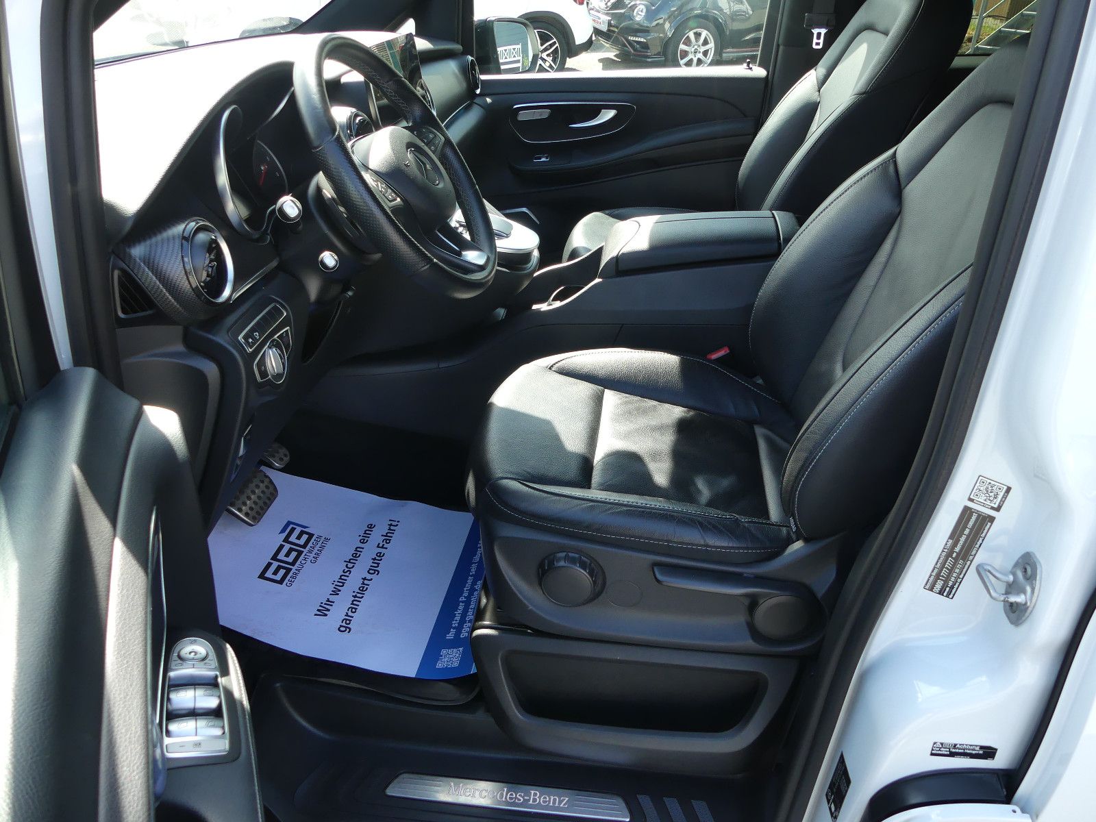 Fahrzeugabbildung Mercedes-Benz V 300 LANG"AMG-Line"81TKM"