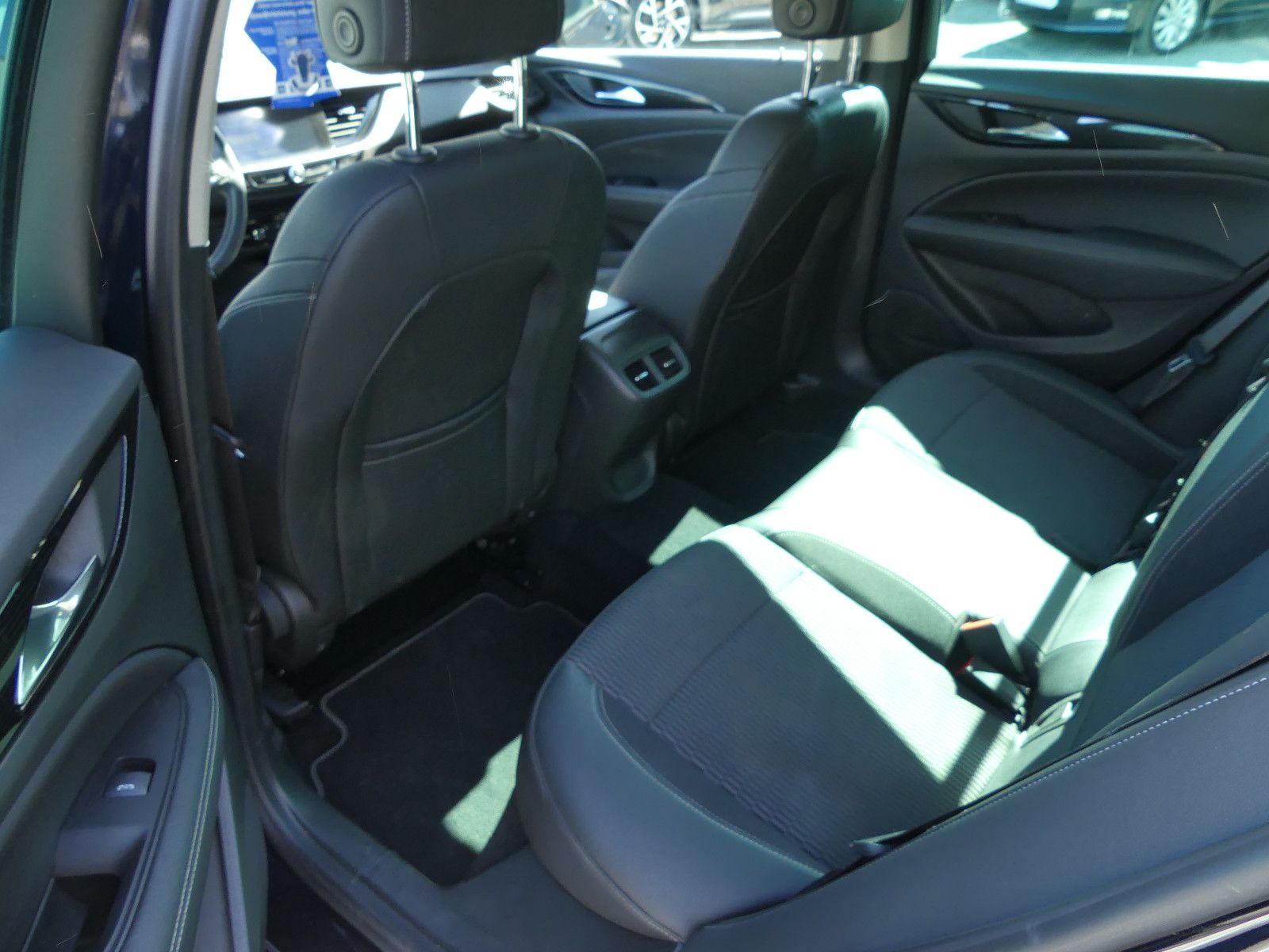 Fahrzeugabbildung Opel Insignia B Sports Tourer Innovation"46TKM"