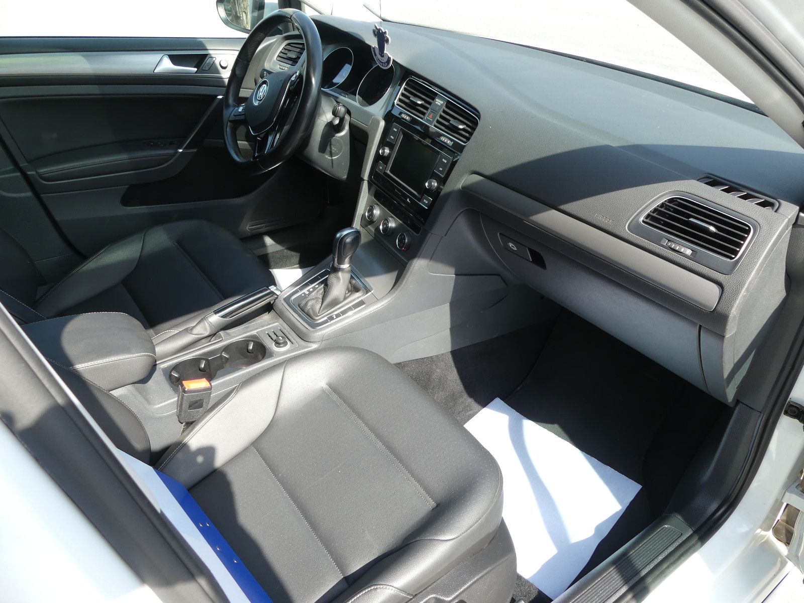 Fahrzeugabbildung Volkswagen Golf VII Variant 1.8 Comfortline BMT