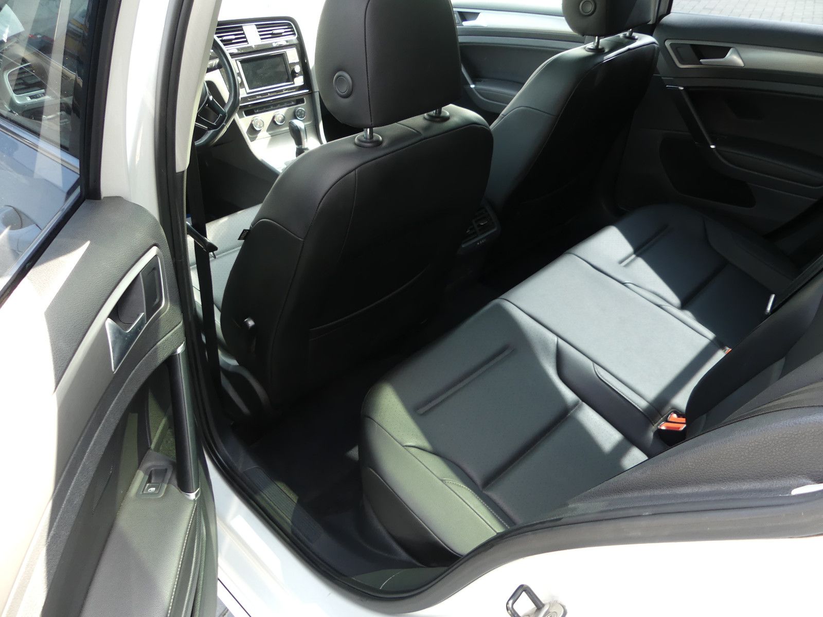 Fahrzeugabbildung Volkswagen Golf VII Variant 1.8 Comfortline BMT