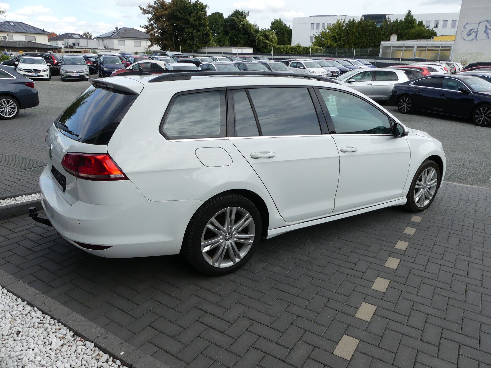 Fahrzeugabbildung Volkswagen Golf VII Variant 1.8 Comfortline BMT