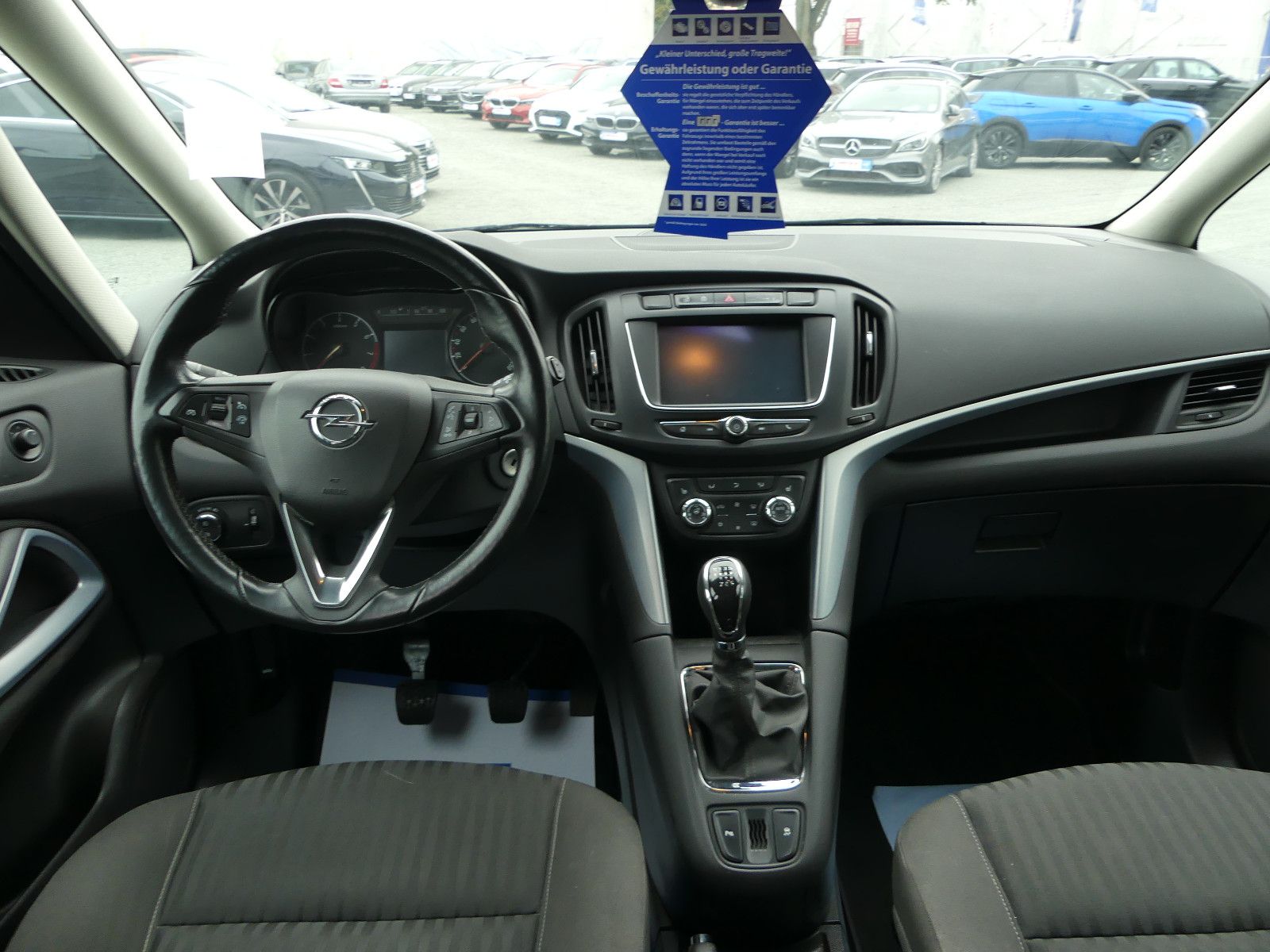 Fahrzeugabbildung Opel Zafira C Active, 5. Sitzer