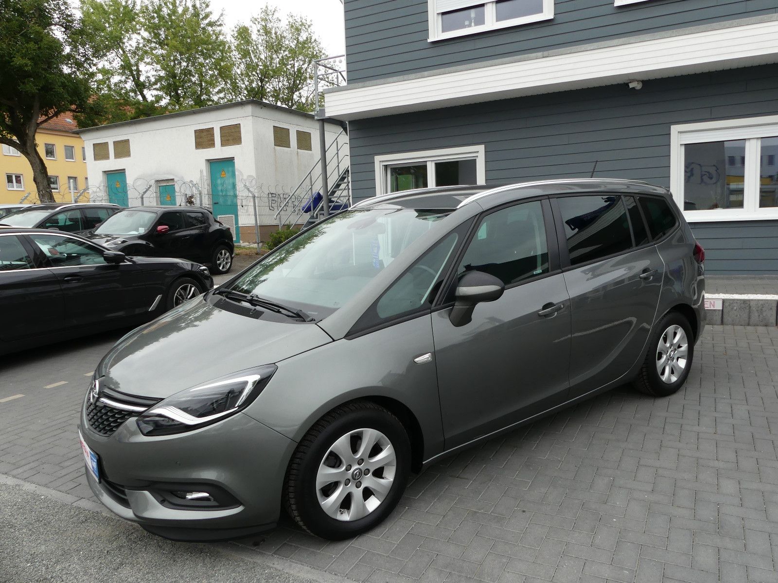 Fahrzeugabbildung Opel Zafira C Active, 5. Sitzer