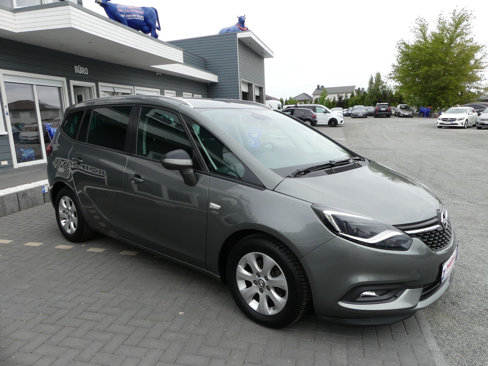 Fahrzeugabbildung Opel Zafira C Active, 5. Sitzer