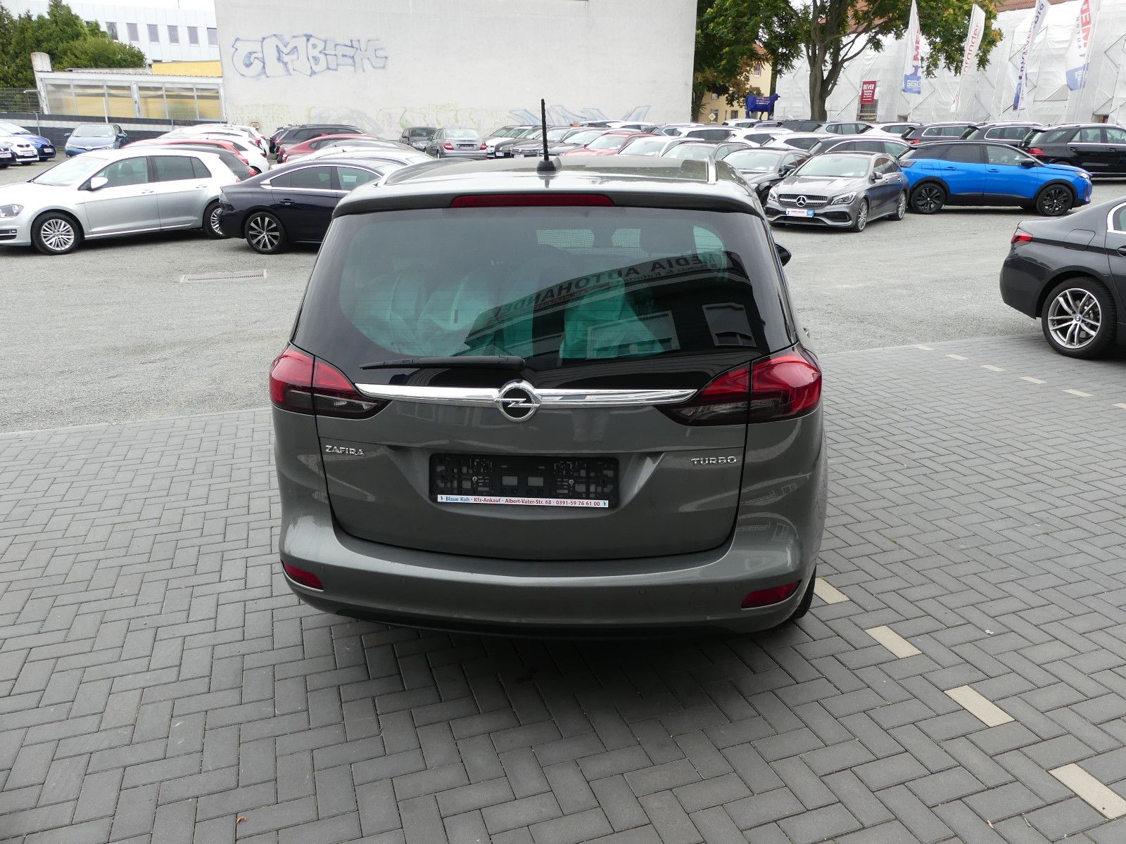 Fahrzeugabbildung Opel Zafira C Active, 5. Sitzer