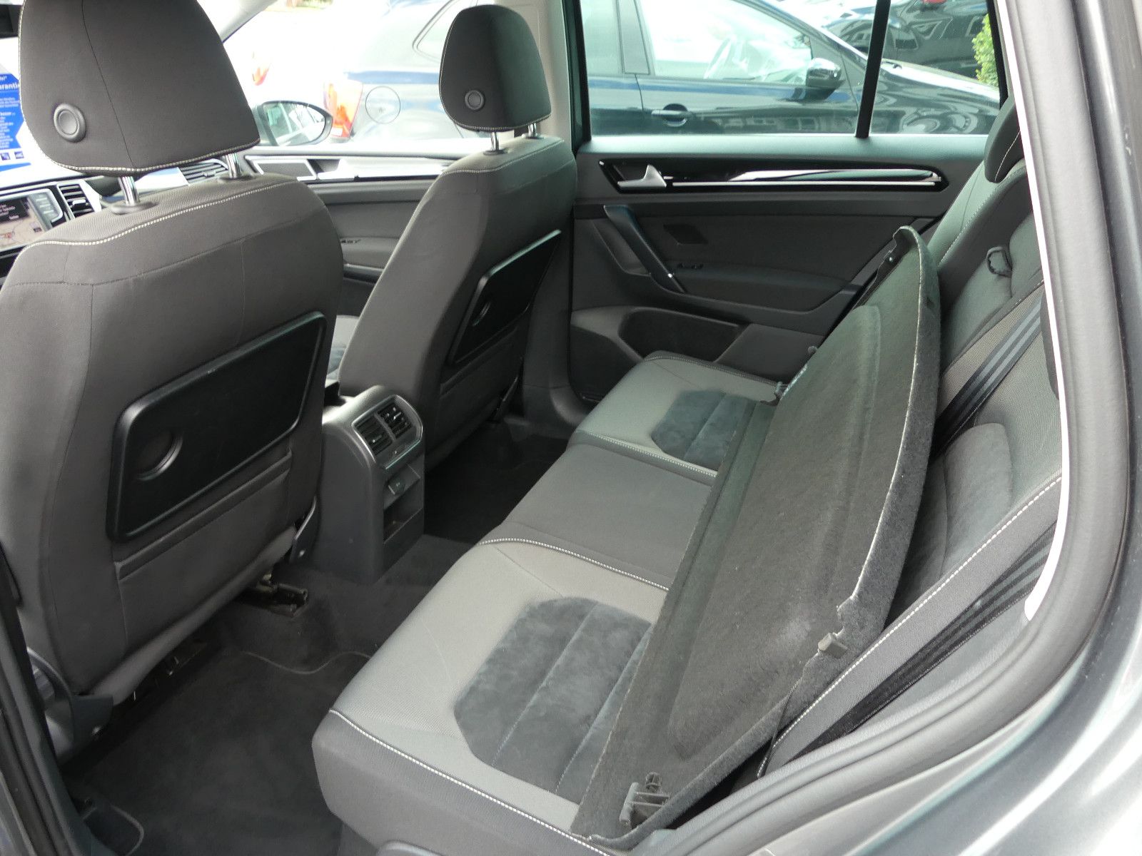 Fahrzeugabbildung Volkswagen Golf Sportsvan